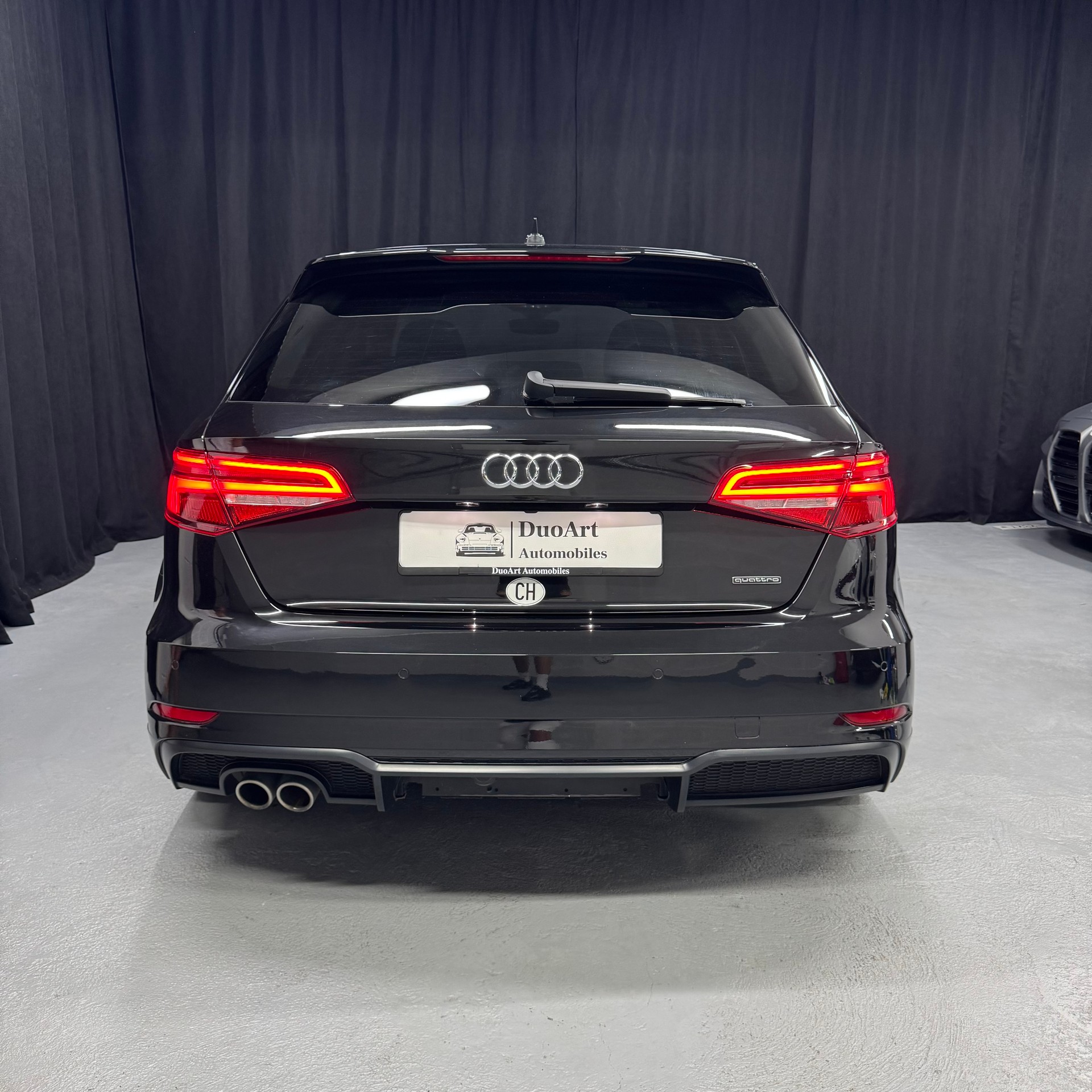 AUDI A3 Sportback S-Line 2.0 TDI Design S-tronic quattro-image-8