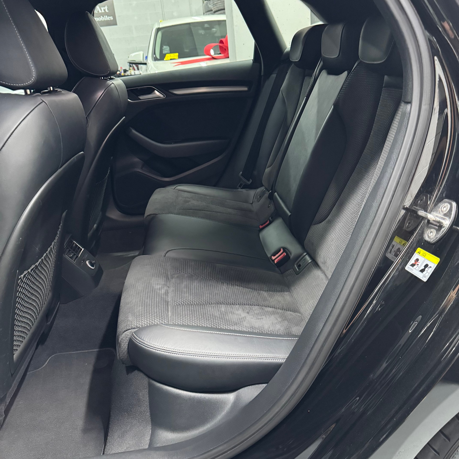 AUDI A3 Sportback S-Line 2.0 TDI Design S-tronic quattro-image-13