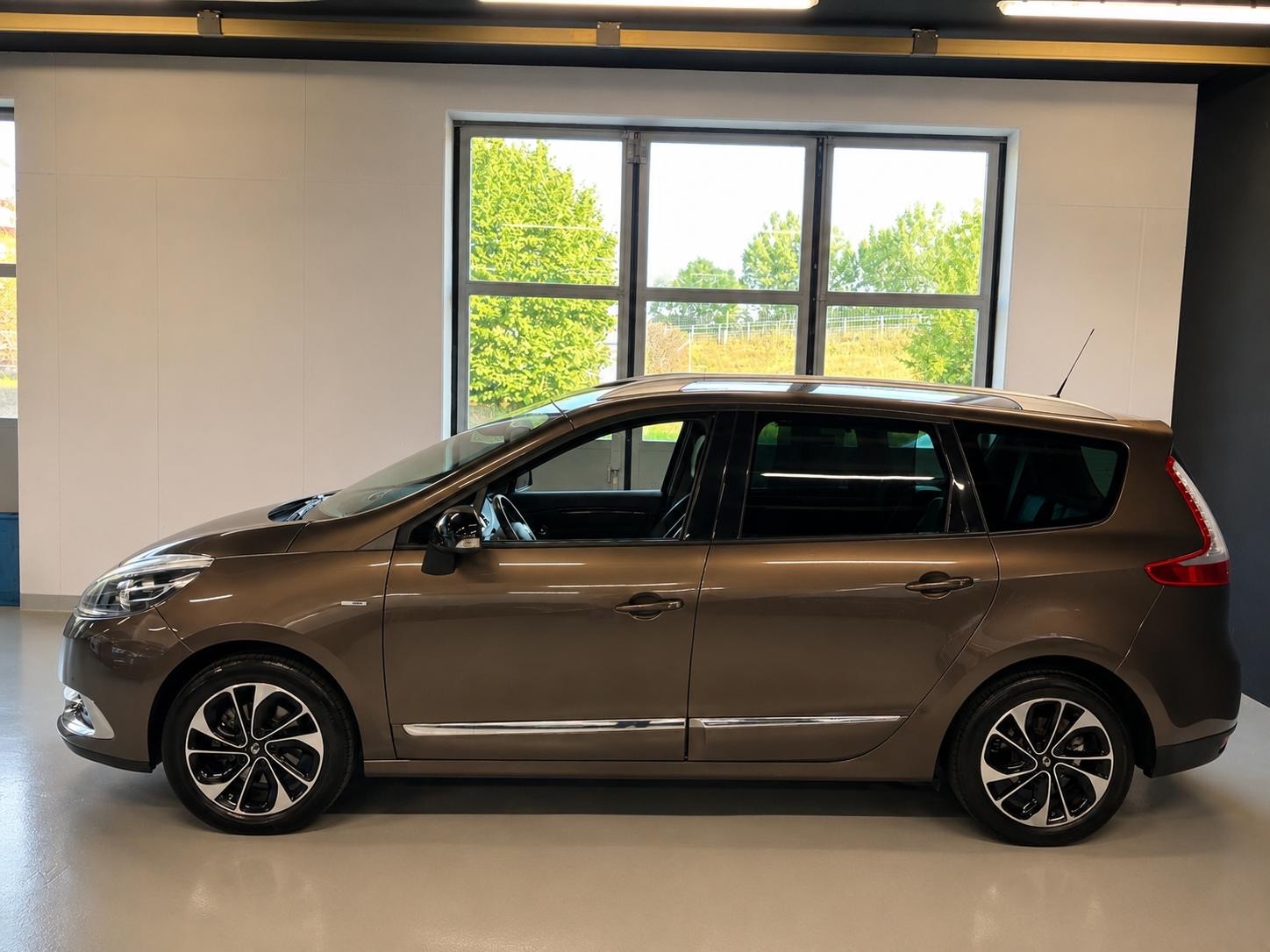 RENAULT Grand Scénic 1.5 dCi Expression EDC-image-8