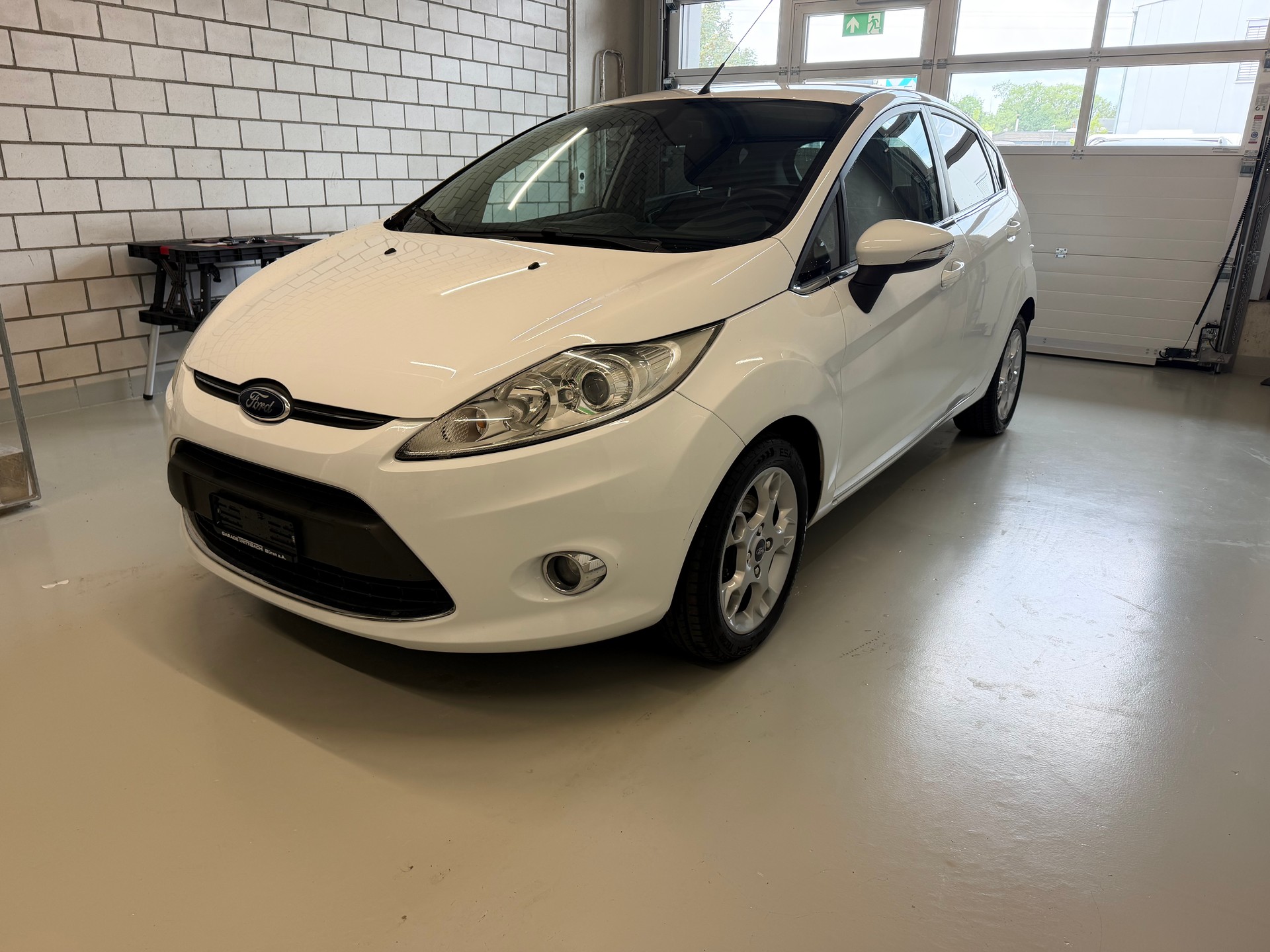FORD Fiesta 1.4 16V Titanium-image-0