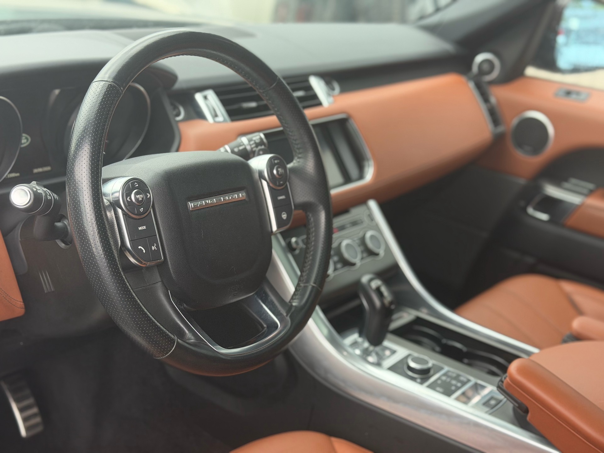 LAND ROVER Range Rover Sport 3.0 SDV6 HSE Dynamic Automatic-image-10