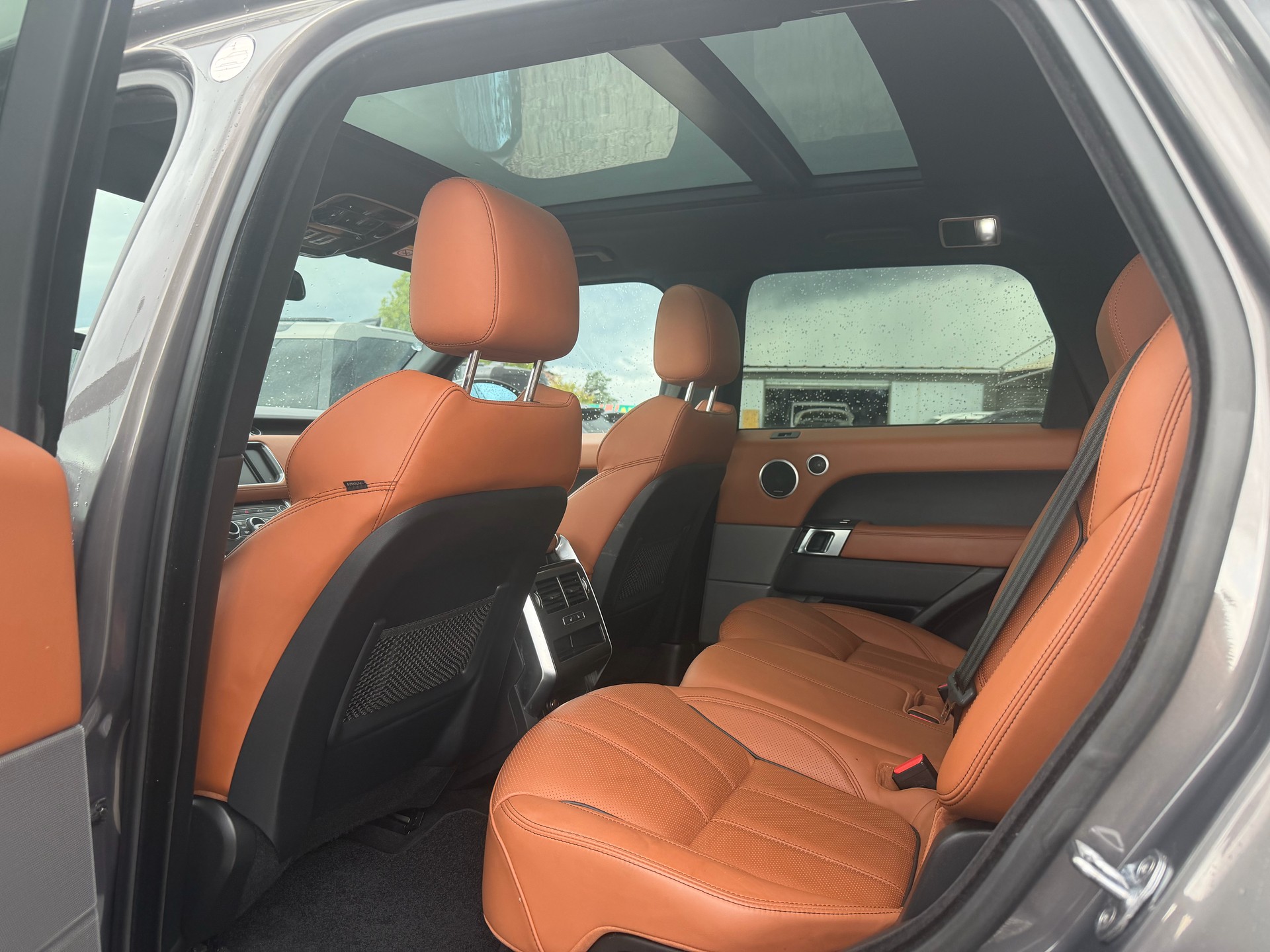 LAND ROVER Range Rover Sport 3.0 SDV6 HSE Dynamic Automatic-image-13