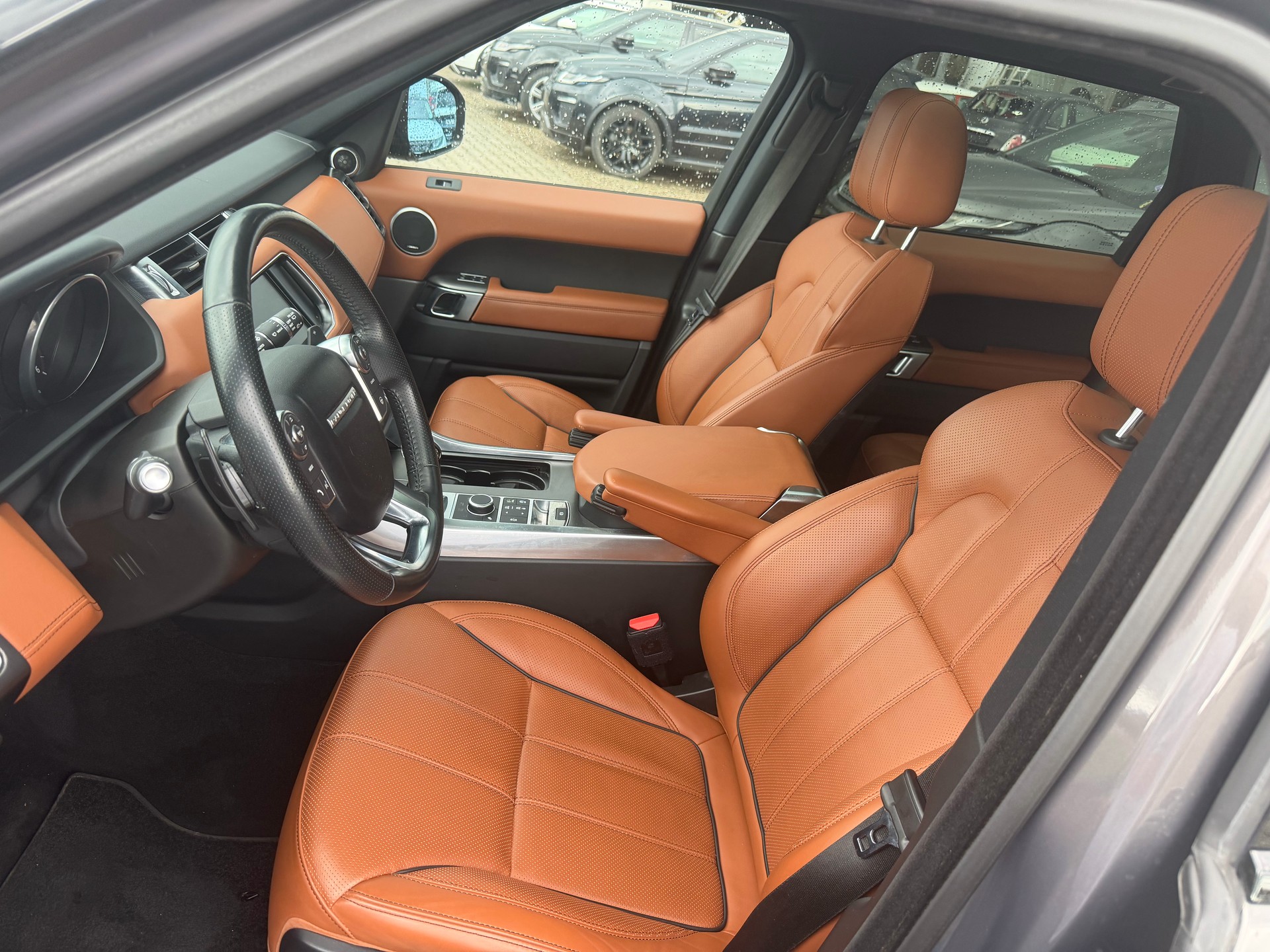 LAND ROVER Range Rover Sport 3.0 SDV6 HSE Dynamic Automatic-image-12