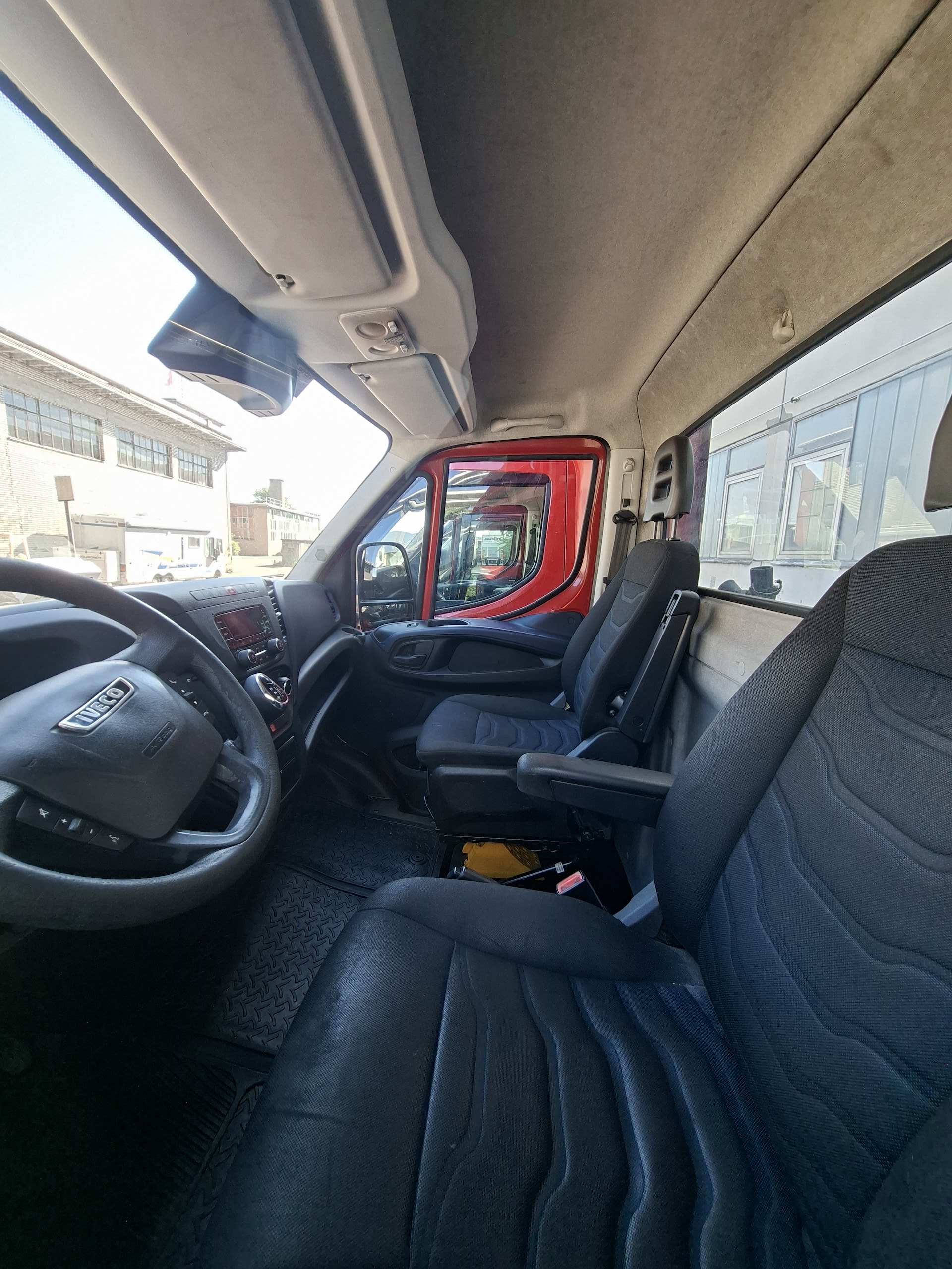IVECO 50C18T Daily Sattelschlepper-image-2