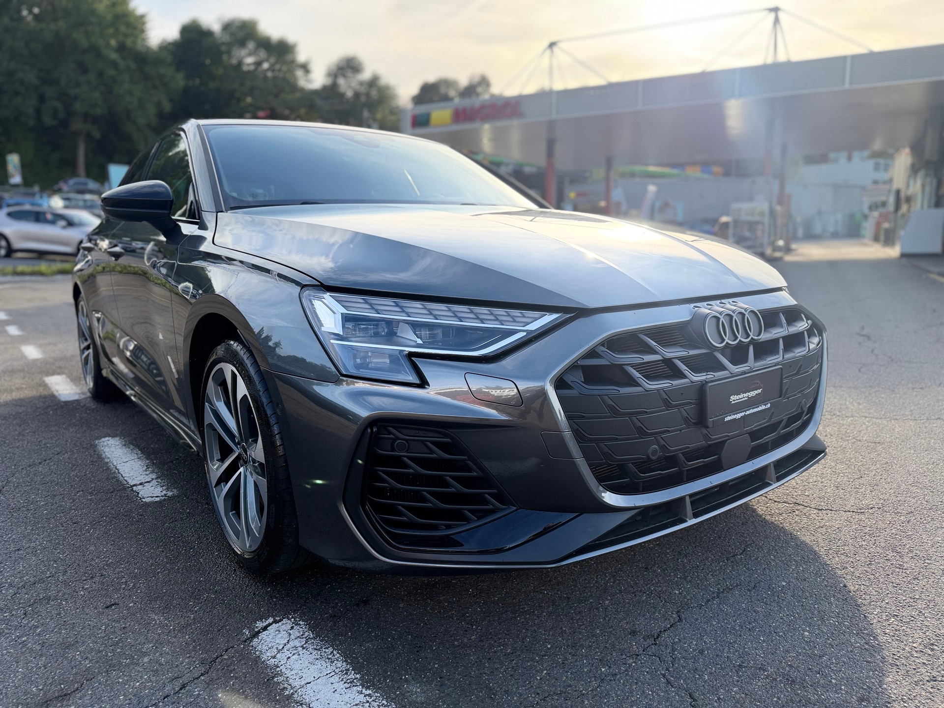 AUDI S3 Sportback TFSI quattro S-tronic-image-1