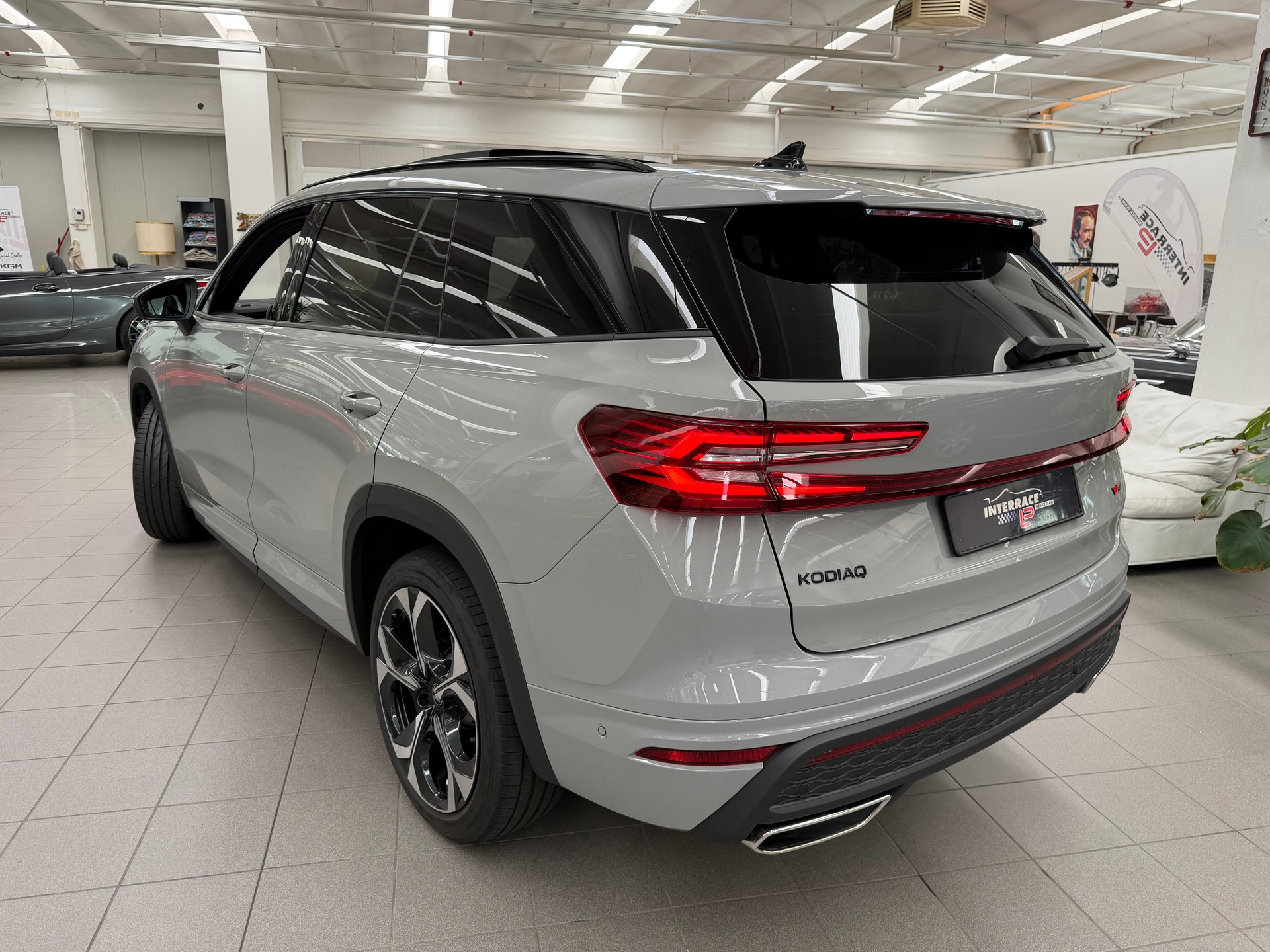 SKODA Kodiaq 2.0 TSI RS 4x4-image-2