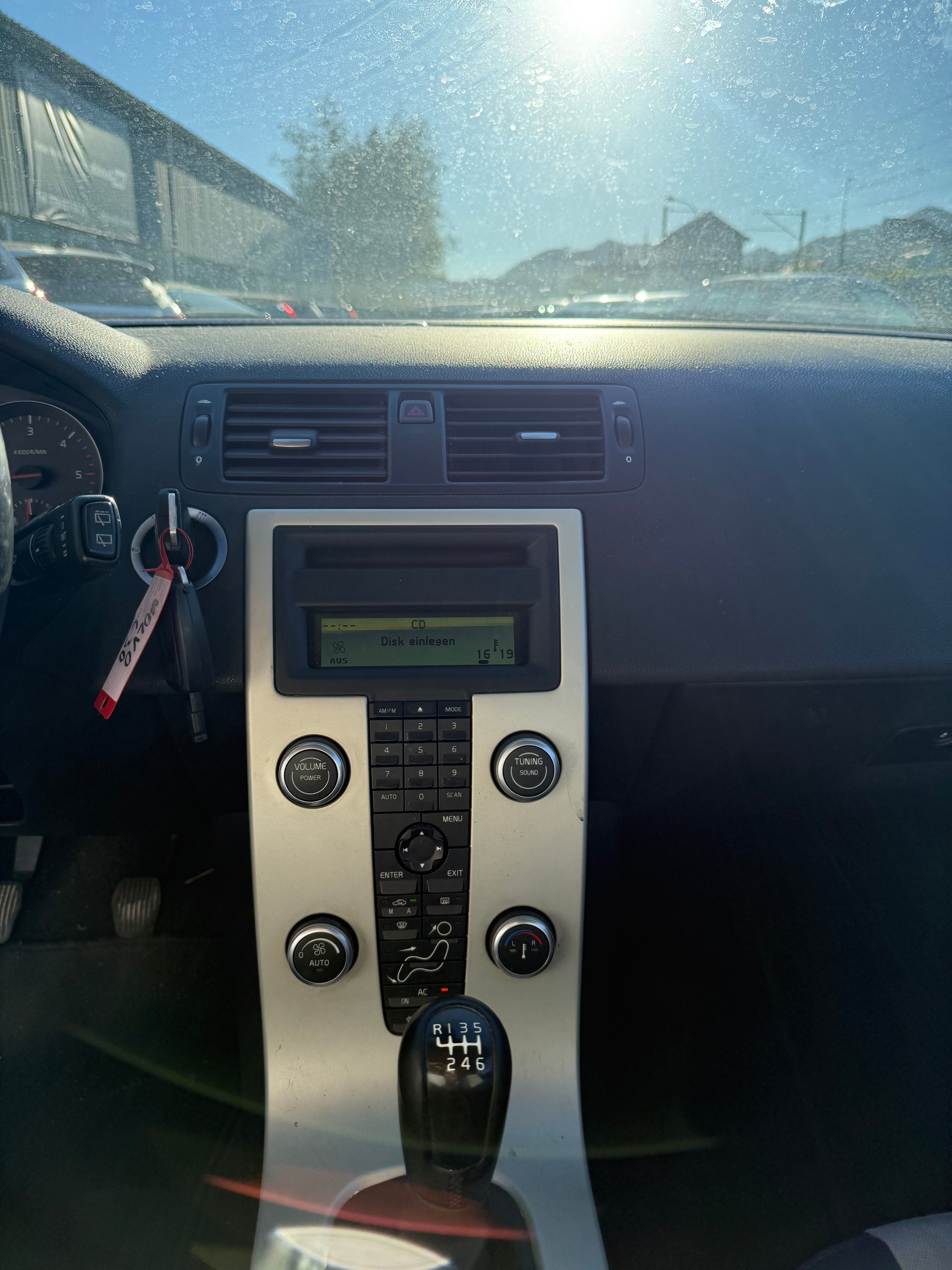 VOLVO C30 2.0D-image-6