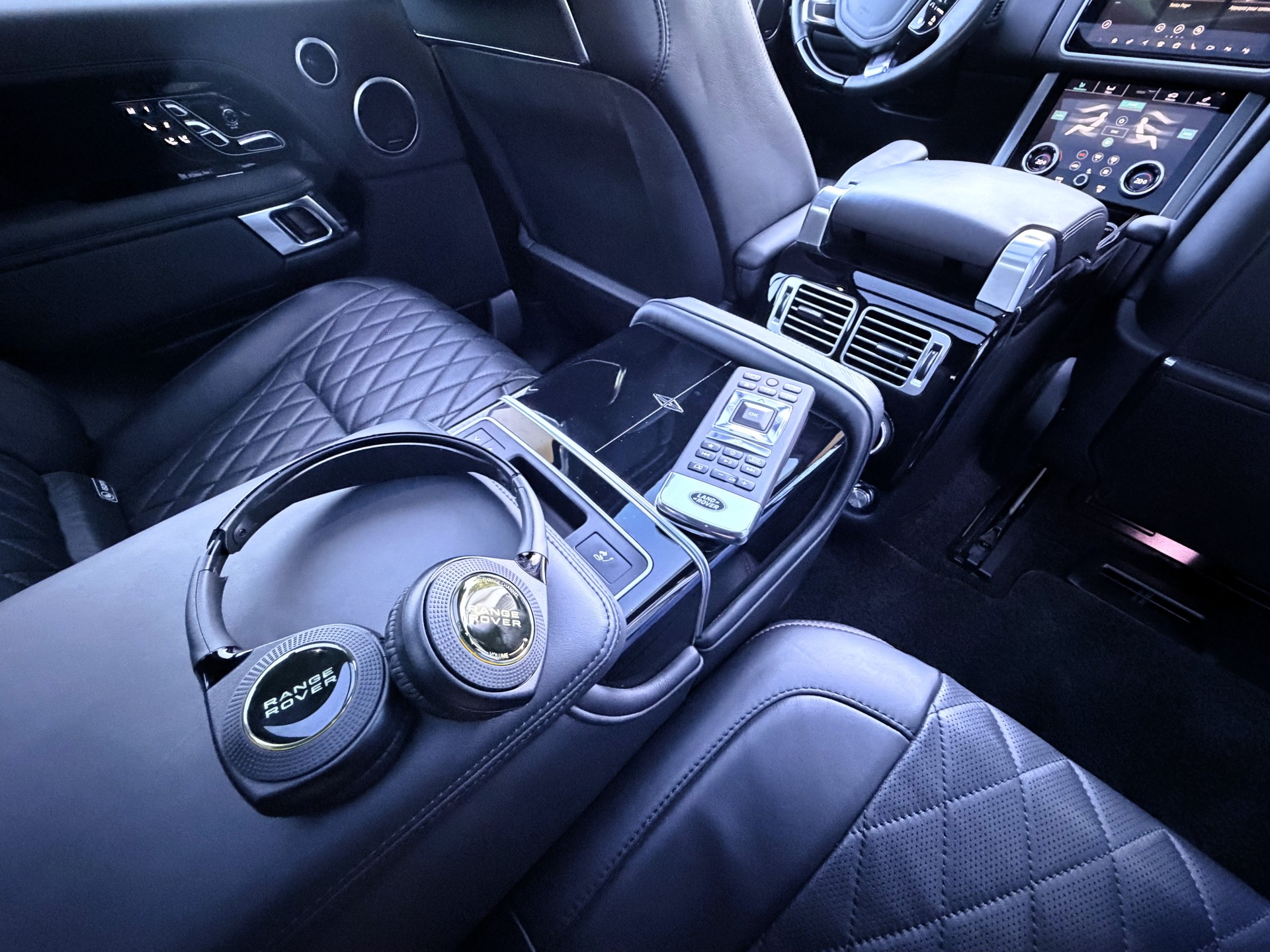 LAND ROVER Range Rover 5.0 V8 S/C SV AB Dynamic Automatic-image-22