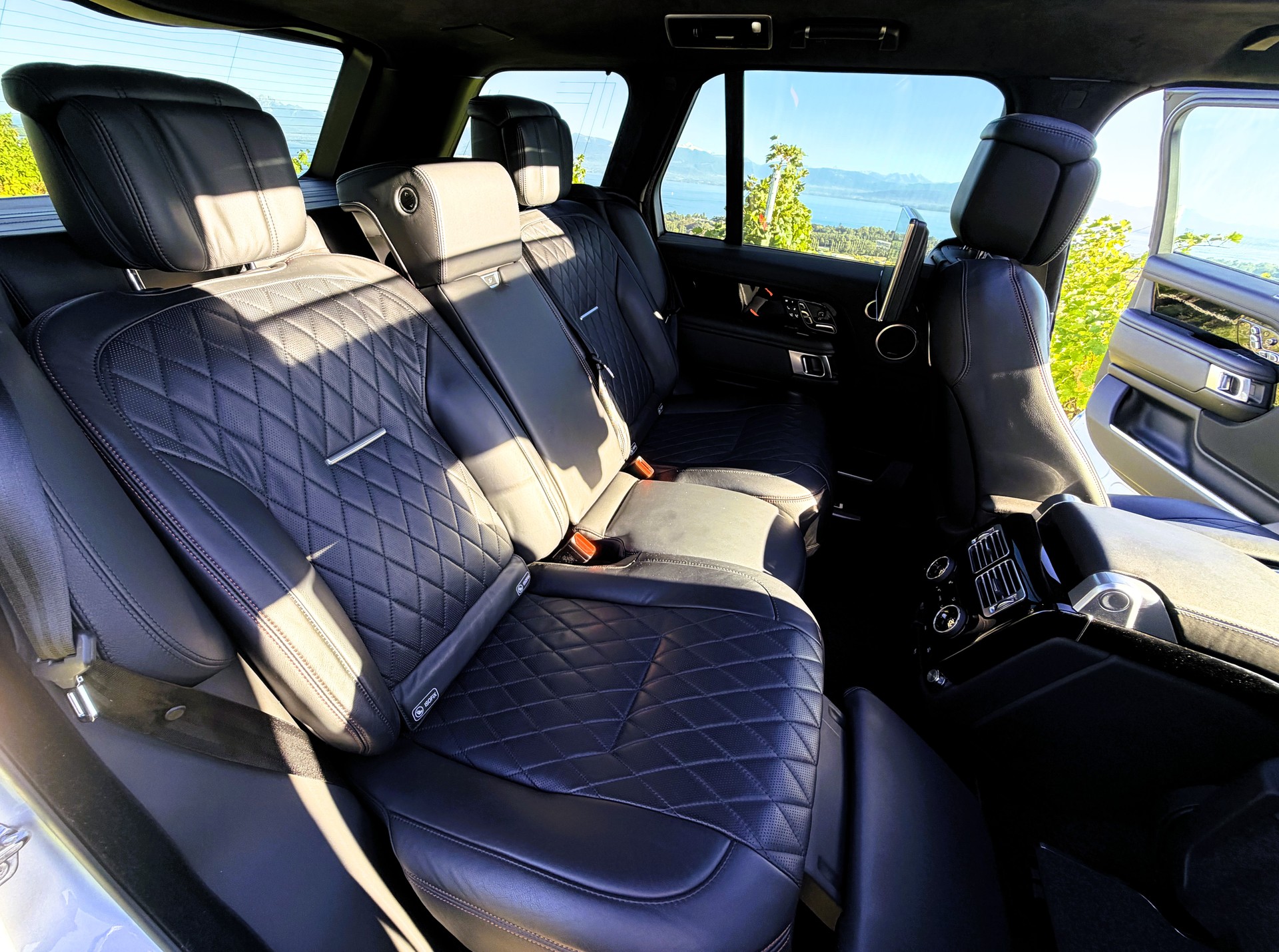 LAND ROVER Range Rover 5.0 V8 S/C SV AB Dynamic Automatic-image-17