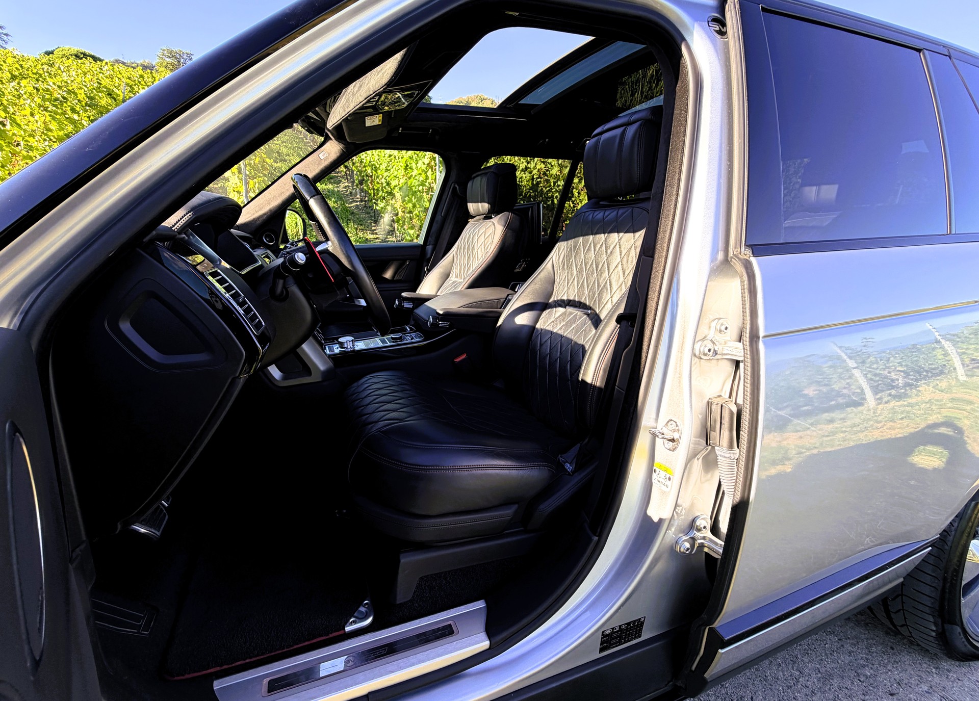 LAND ROVER Range Rover 5.0 V8 S/C SV AB Dynamic Automatic-image-13