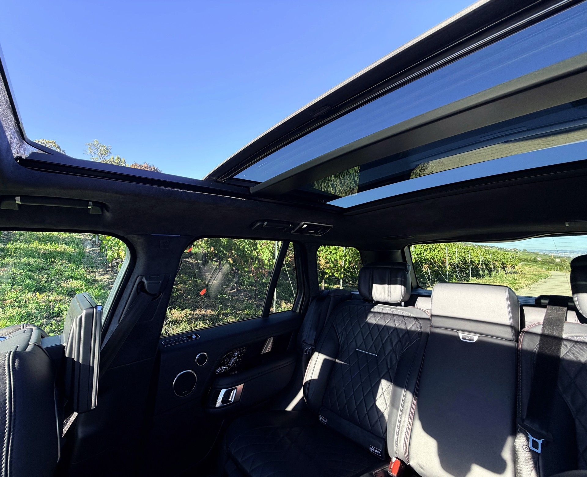 LAND ROVER Range Rover 5.0 V8 S/C SV AB Dynamic Automatic-image-18