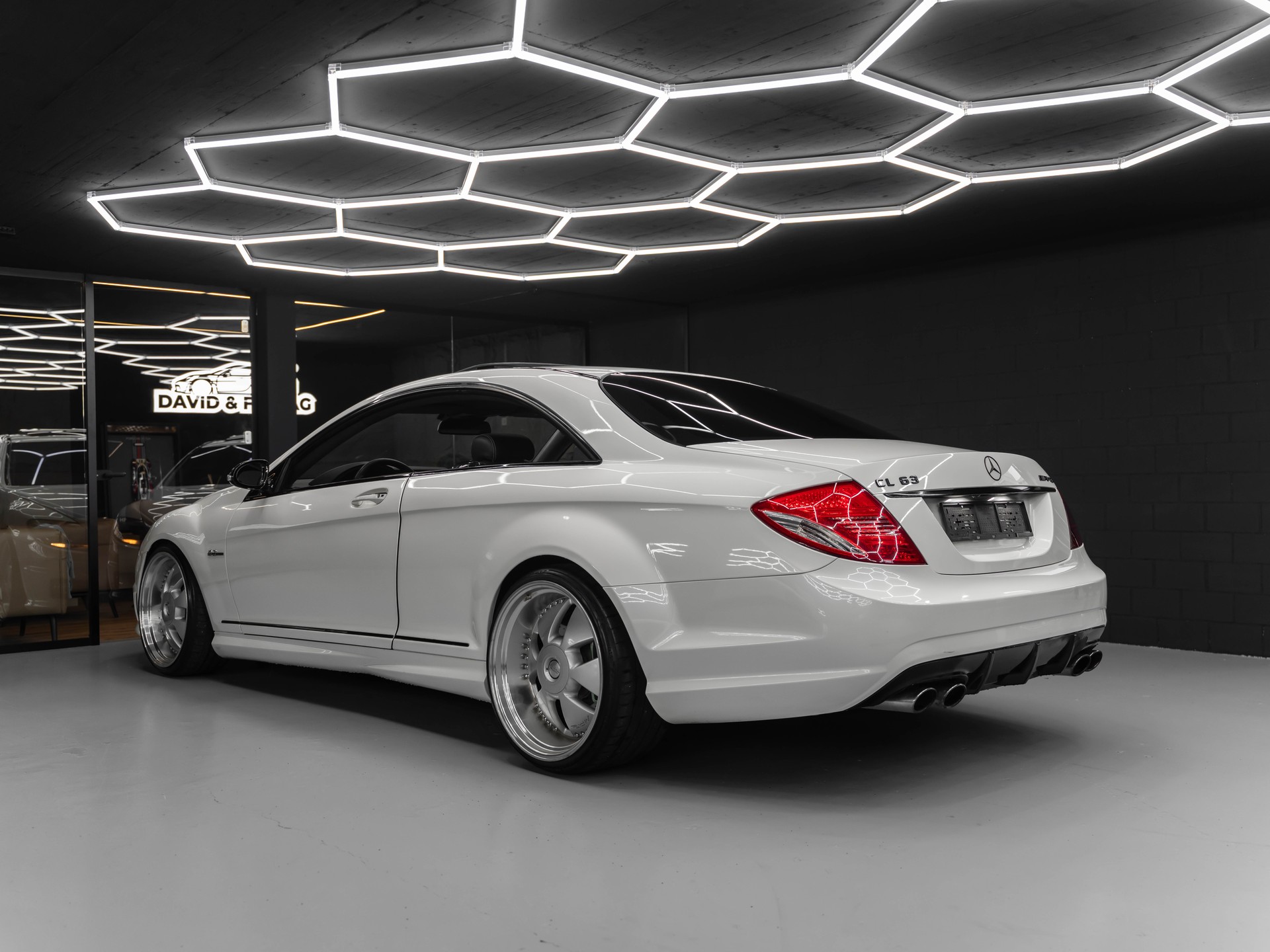 MERCEDES-BENZ CL 63 AMG 7G-Tronic-image-5