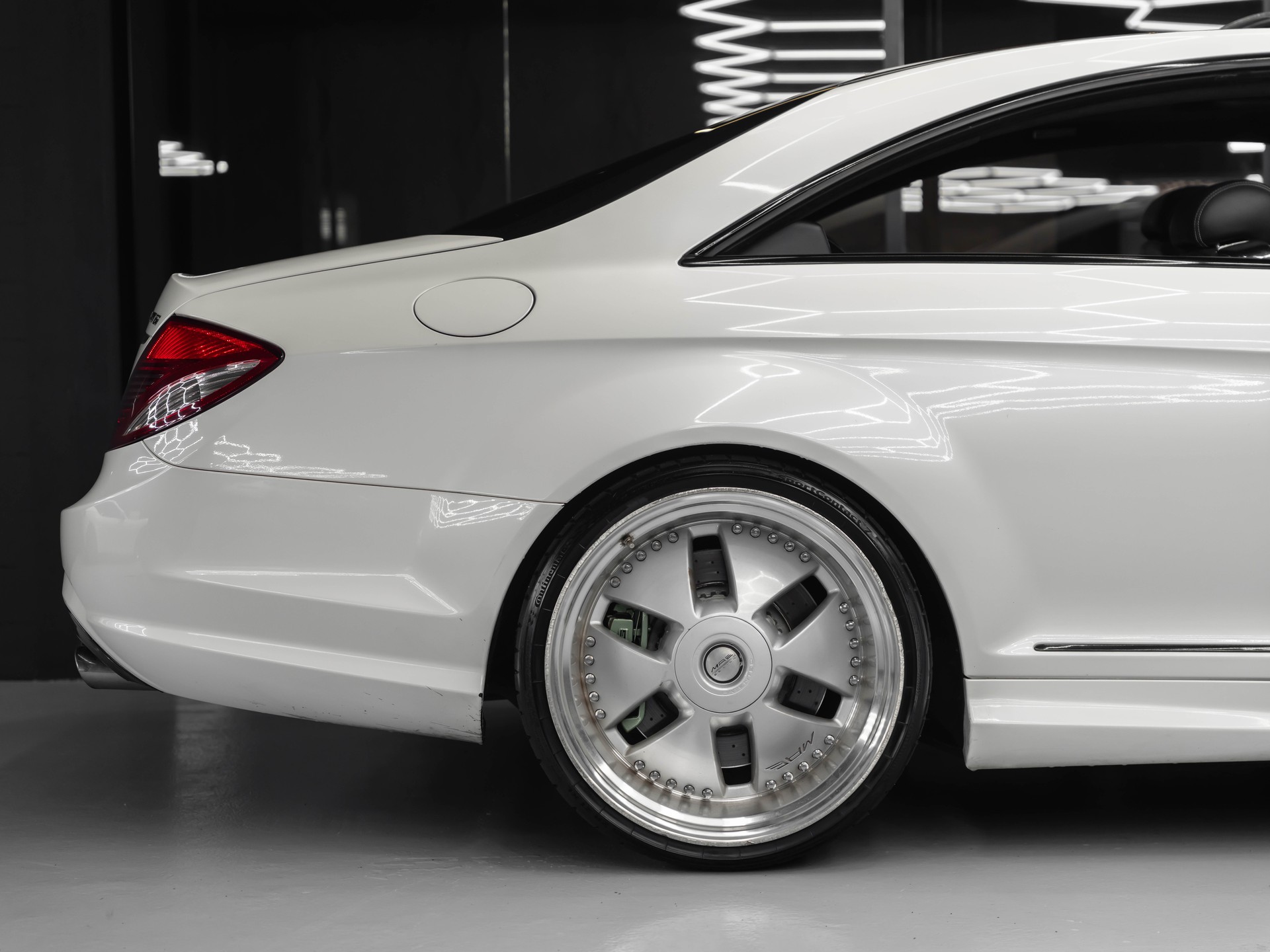 MERCEDES-BENZ CL 63 AMG 7G-Tronic-image-12