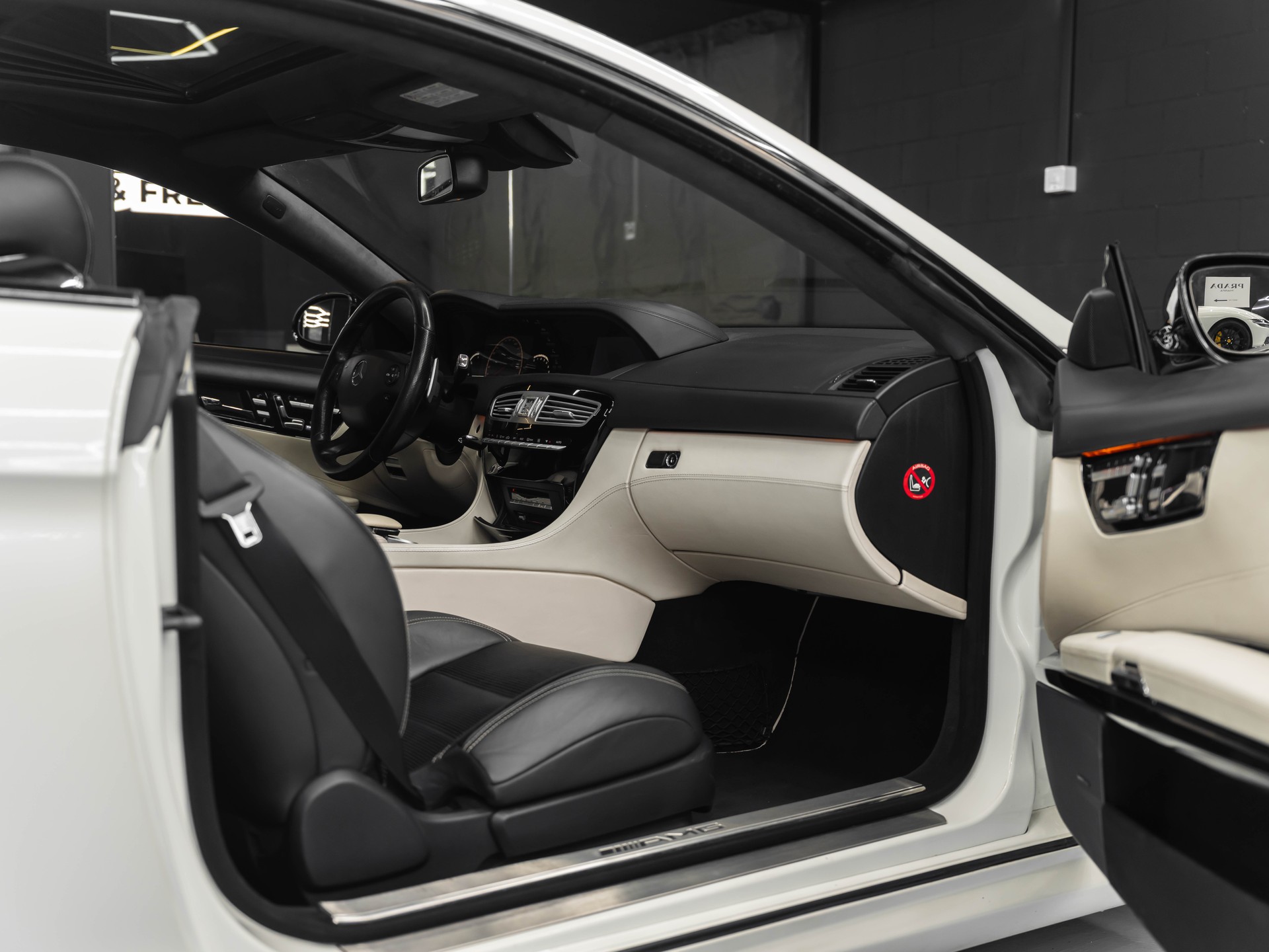 MERCEDES-BENZ CL 63 AMG 7G-Tronic-image-18