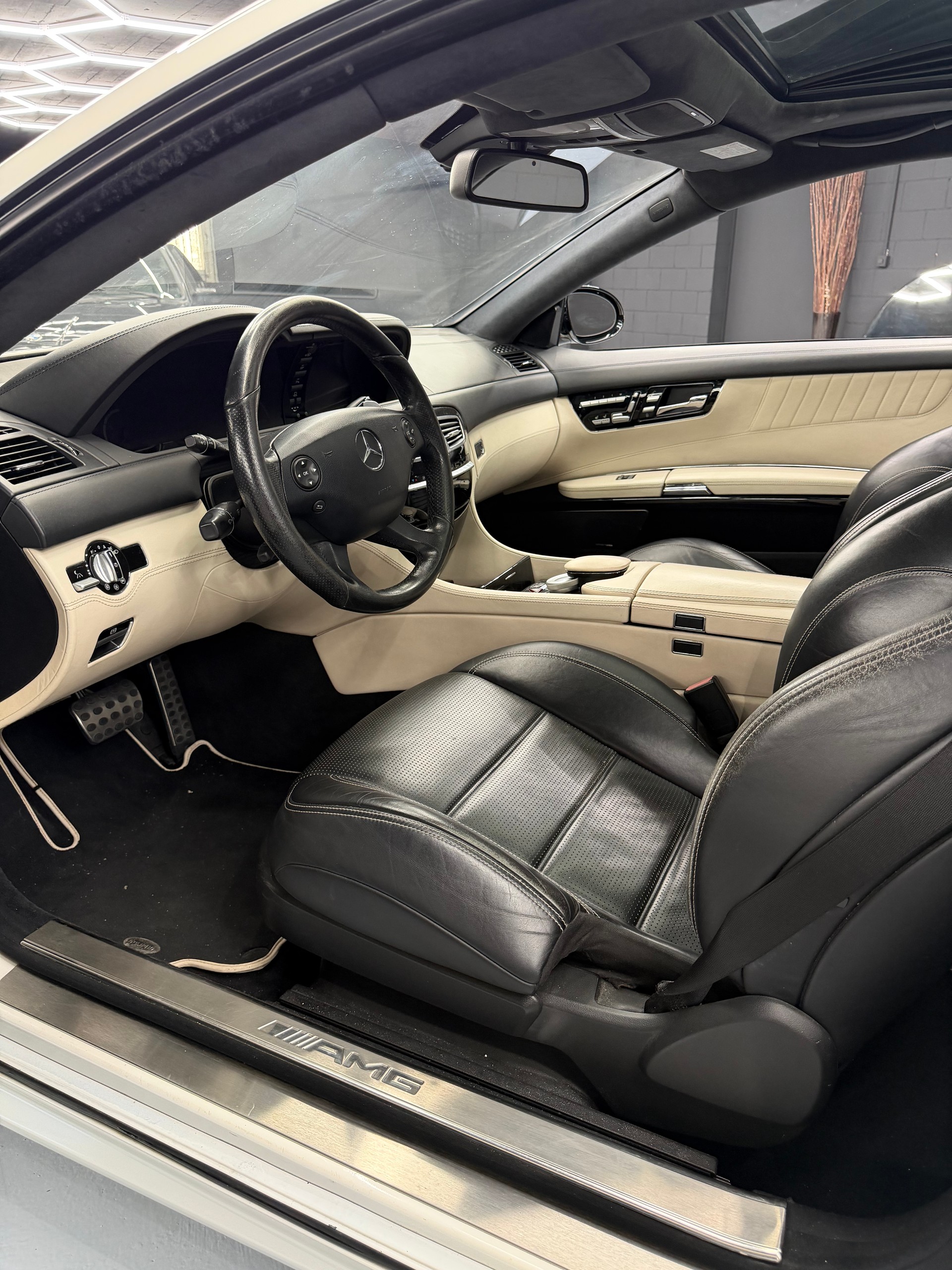 MERCEDES-BENZ CL 63 AMG 7G-Tronic-image-13