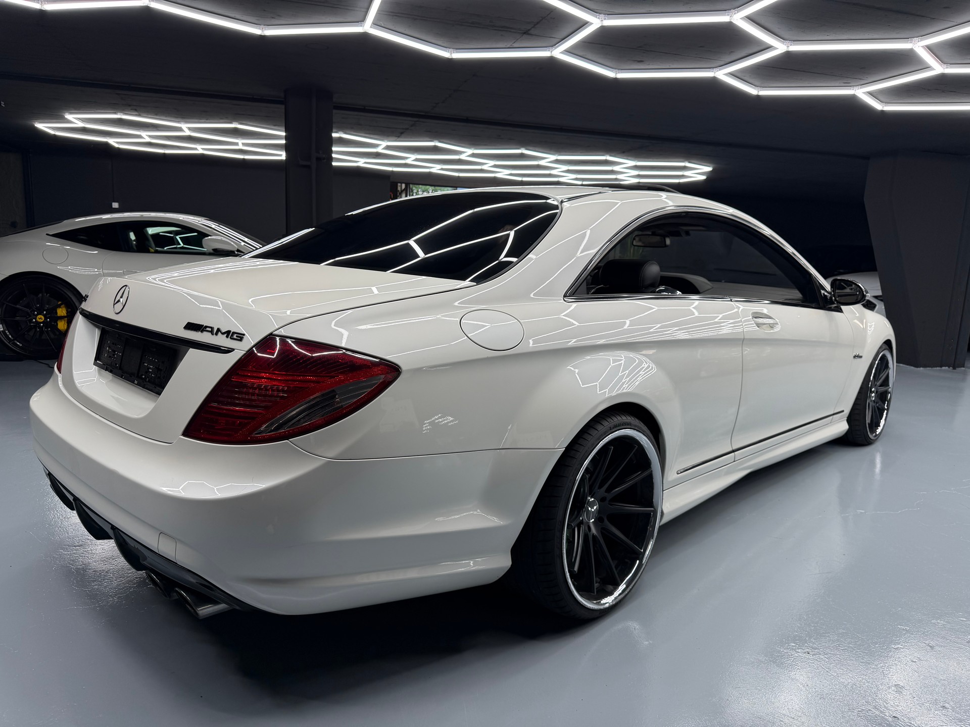 MERCEDES-BENZ CL 63 AMG 7G-Tronic-image-5