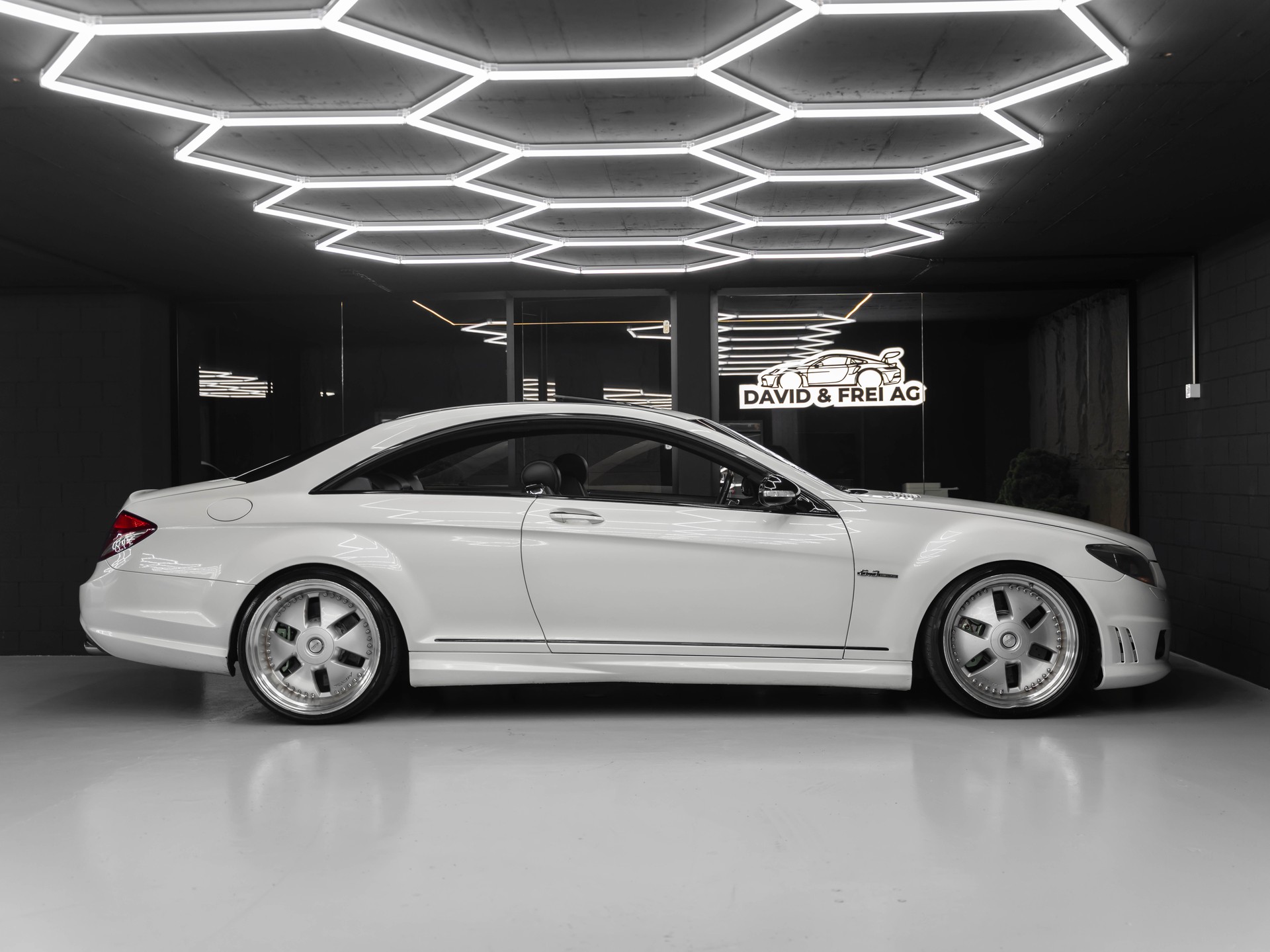 MERCEDES-BENZ CL 63 AMG 7G-Tronic-image-14