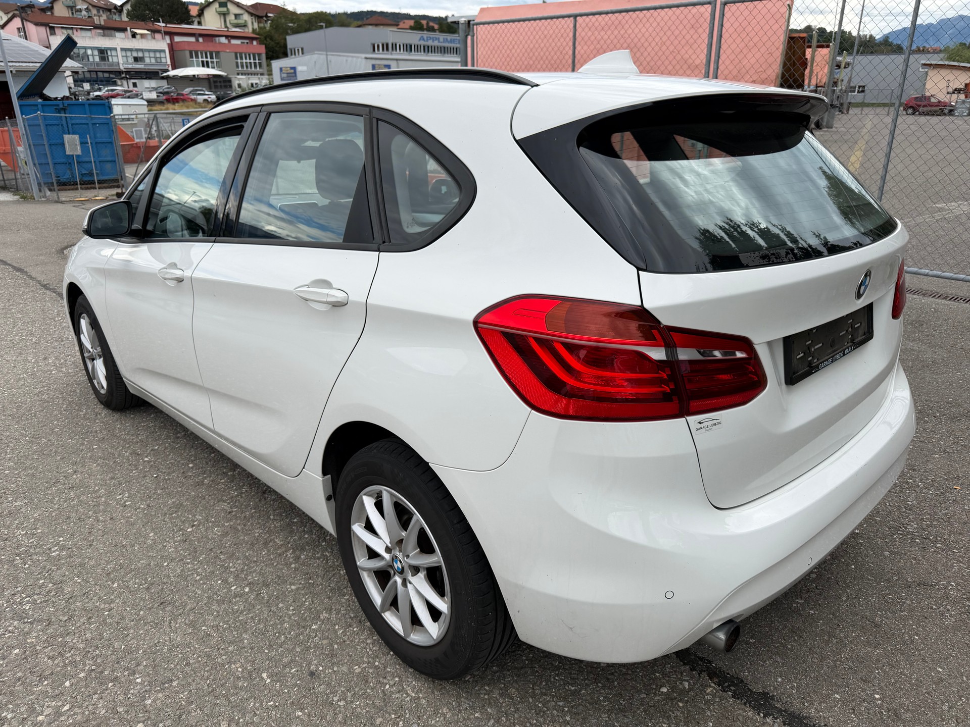 BMW 218d Active Tourer Sport Line Steptronic-image-4