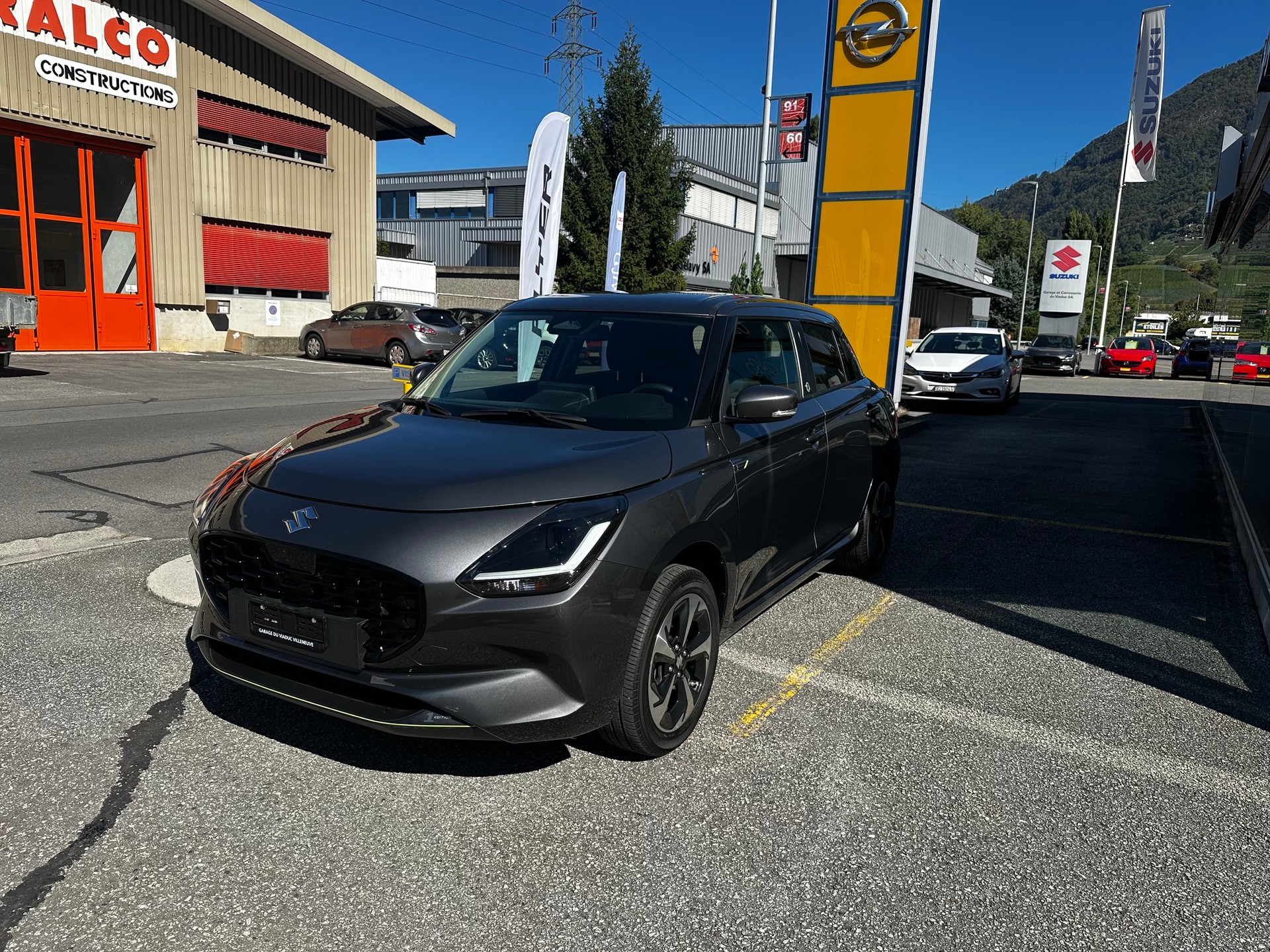 SUZUKI Swift 1.2 1st Edition Top Hybrid 4x4-image-2