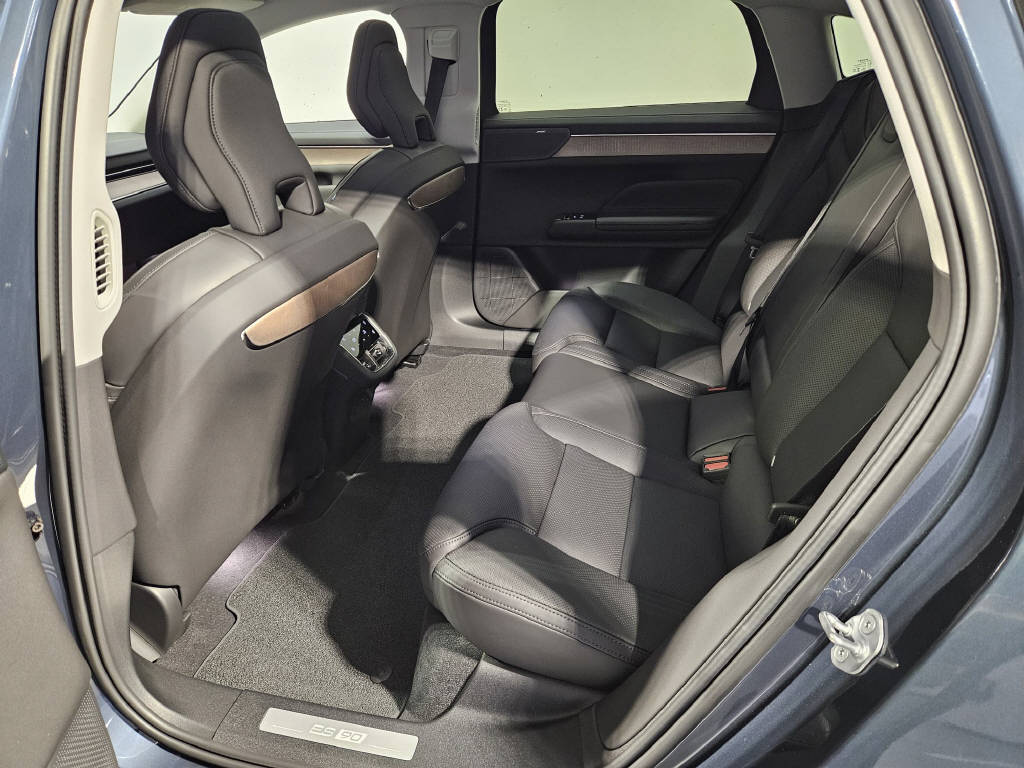 VOLVO ES90 Twin Ultra AWD-image-10