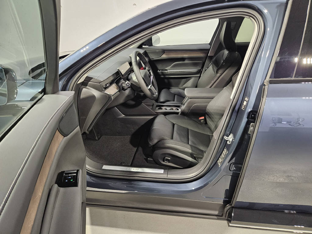 VOLVO ES90 Twin Ultra AWD-image-7