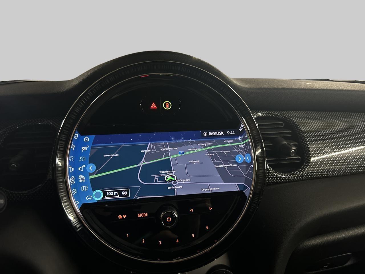 MINI Cabrio 2.0i John Cooper Works JCW-image-17