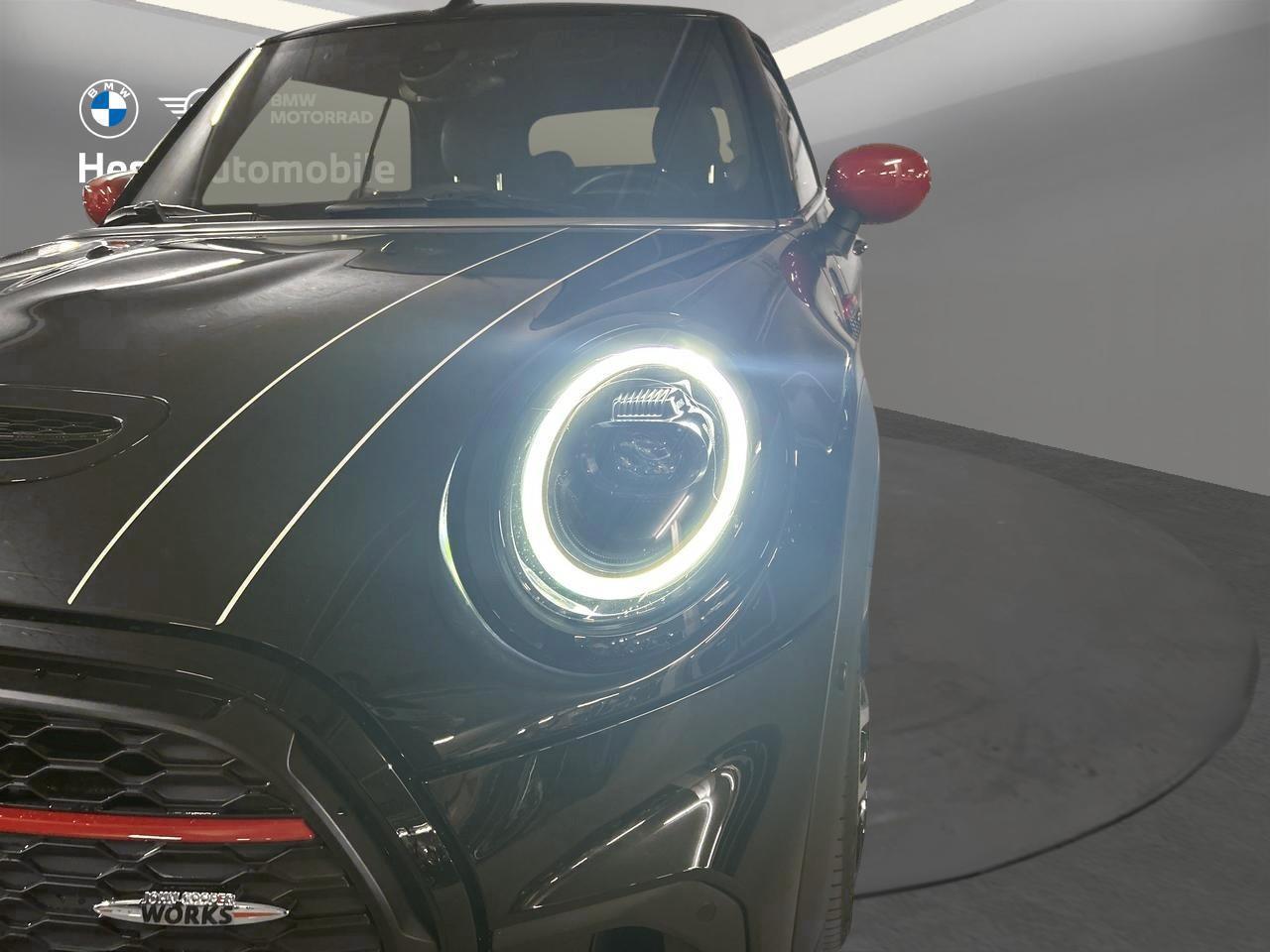 MINI Cabrio 2.0i John Cooper Works JCW-image-6
