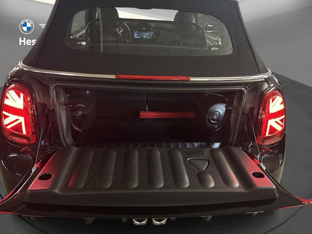 MINI Cabrio 2.0i John Cooper Works JCW-image-8