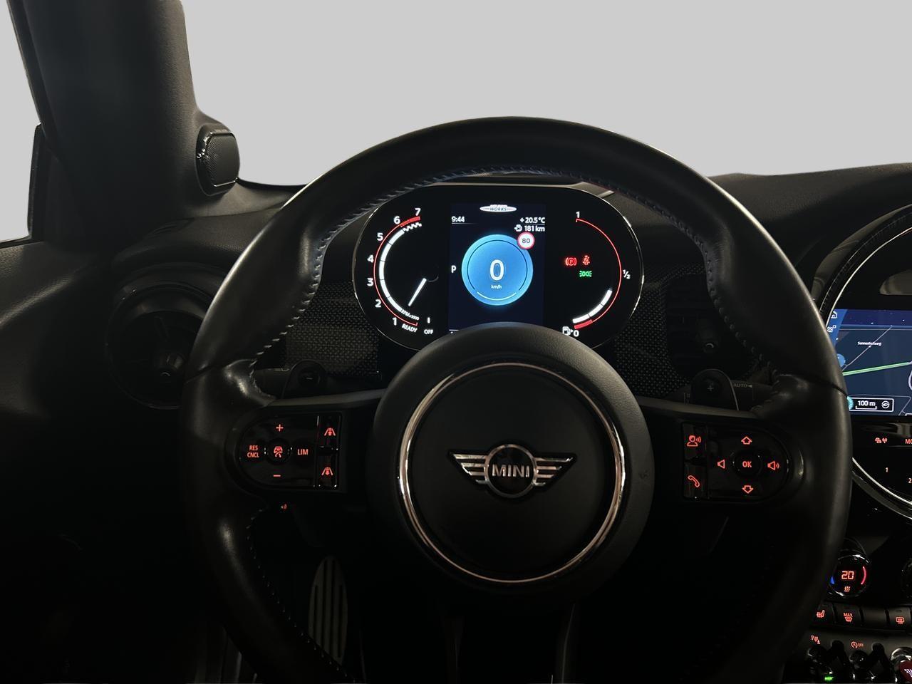 MINI Cabrio 2.0i John Cooper Works JCW-image-14