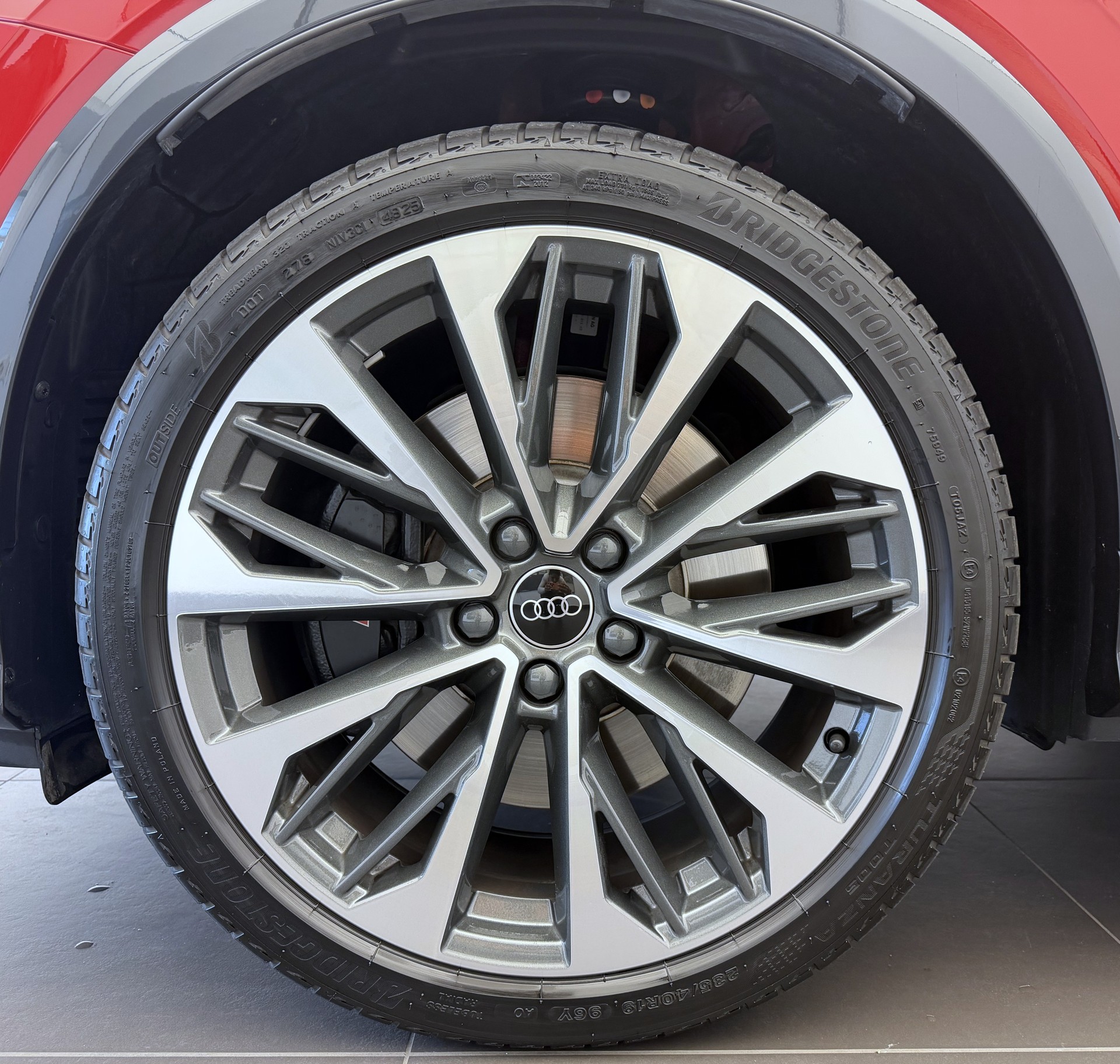 AUDI SQ2 TFSI quattro S-tronic-image-2