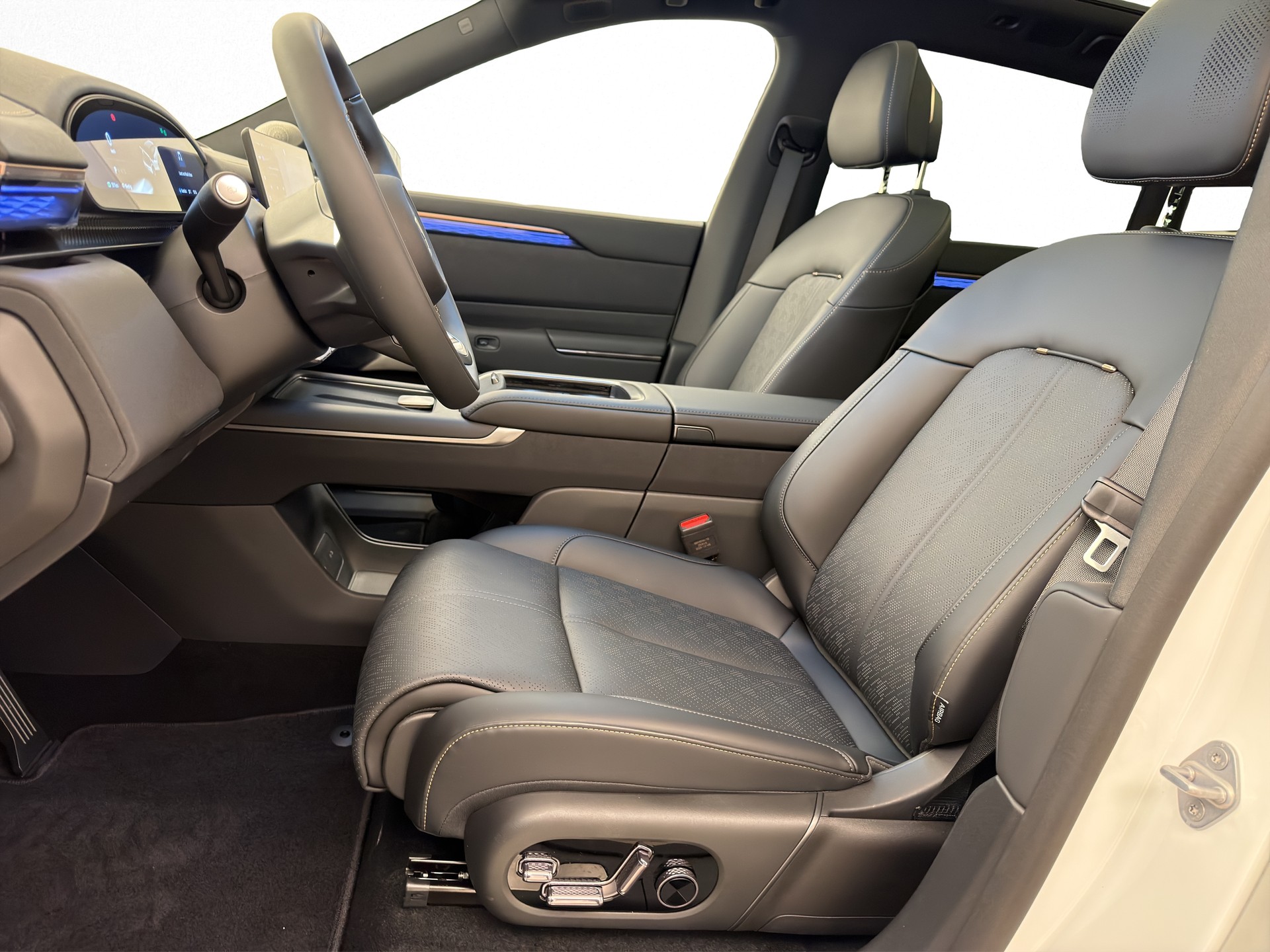 ZEEKR 7X Performance Privilege AWD-image-9