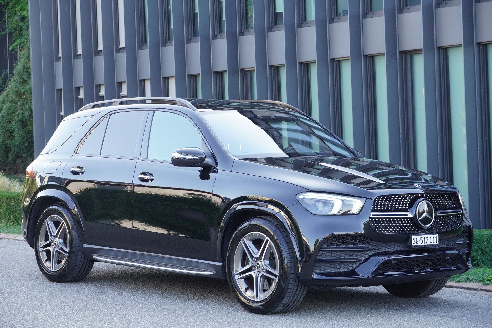 MERCEDES-BENZ GLE 400 d 4Matic AMG Line 9G-Tronic// CH Fahrzeug mit Gratis Service bis 100`000Km//-image-2