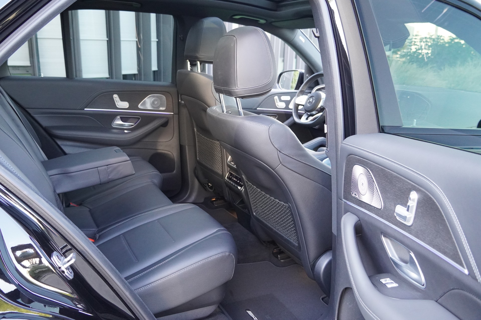MERCEDES-BENZ GLE 400 d 4Matic AMG Line 9G-Tronic// CH Fahrzeug mit Gratis Service bis 100`000Km//-image-4