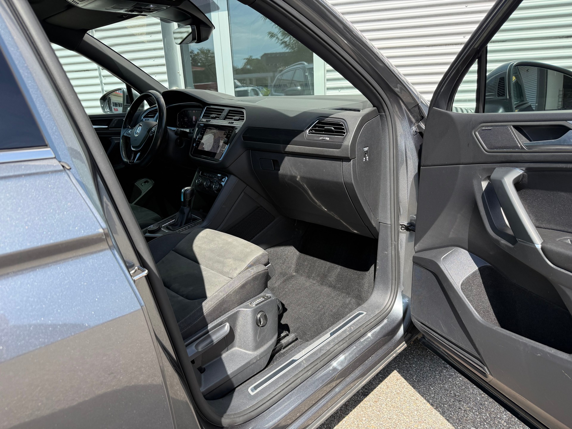 VW Tiguan Allspace 2.0TSI Highline 4Motion DSG-image-6