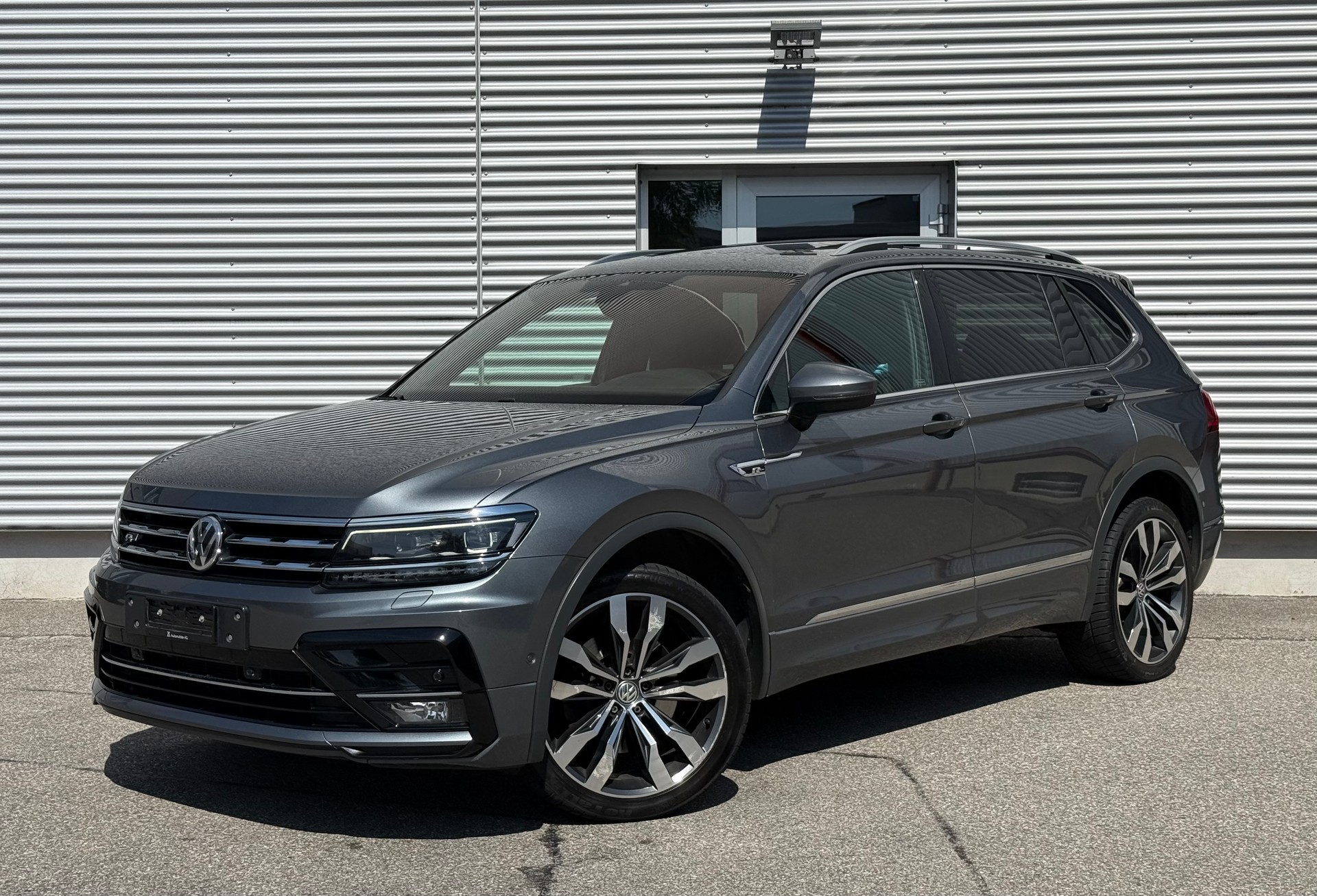 VW Tiguan Allspace 2.0TSI Highline 4Motion DSG-image-0