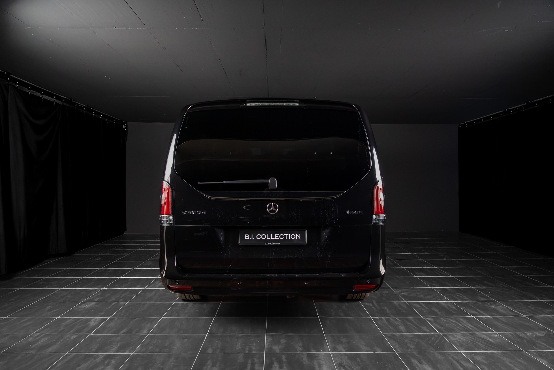MERCEDES-BENZ V 300 d lang 4Matic Avantgarde 9G-Tronic-image-7