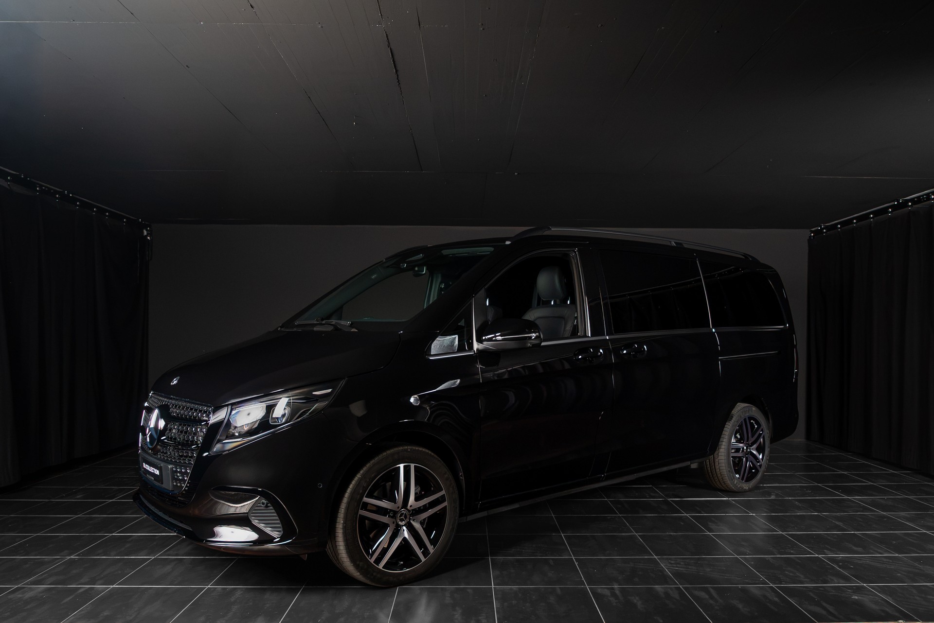MERCEDES-BENZ V 300 d lang 4Matic Avantgarde 9G-Tronic-image-0