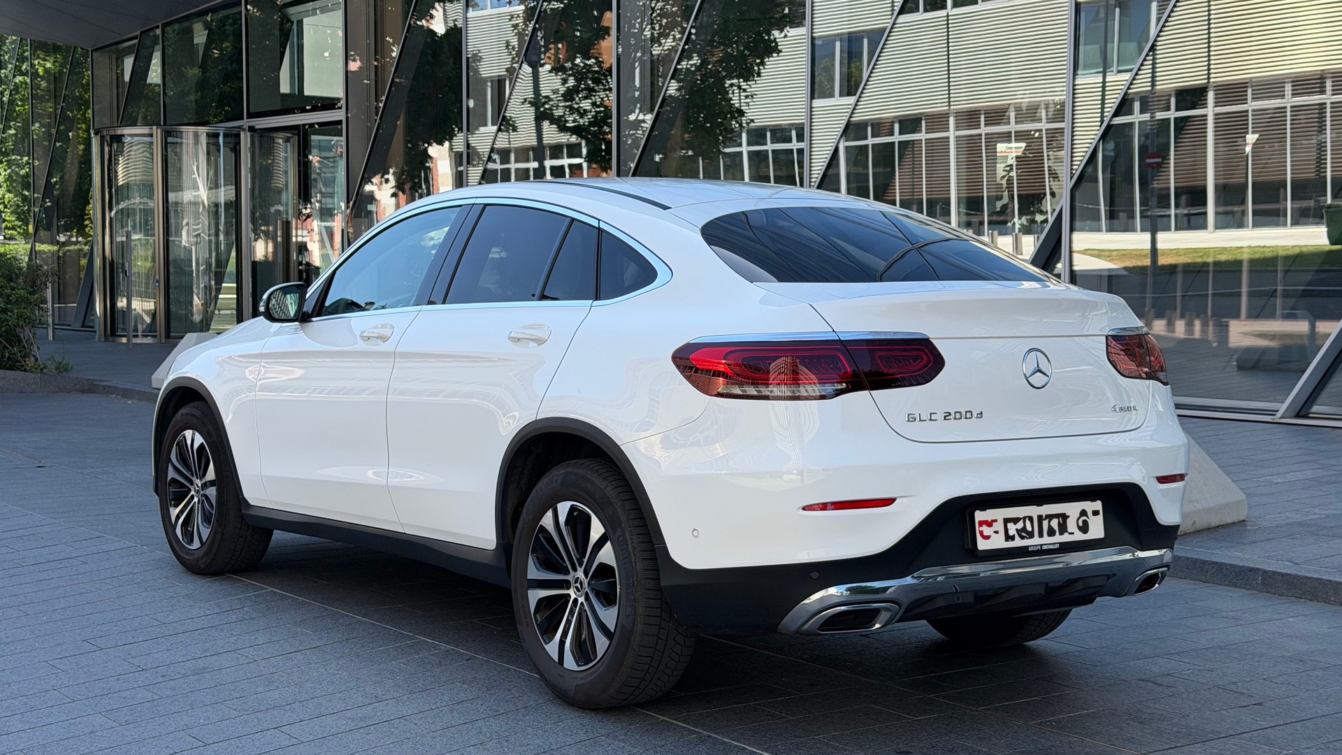 MERCEDES-BENZ GLC 200 d 4m-image-2