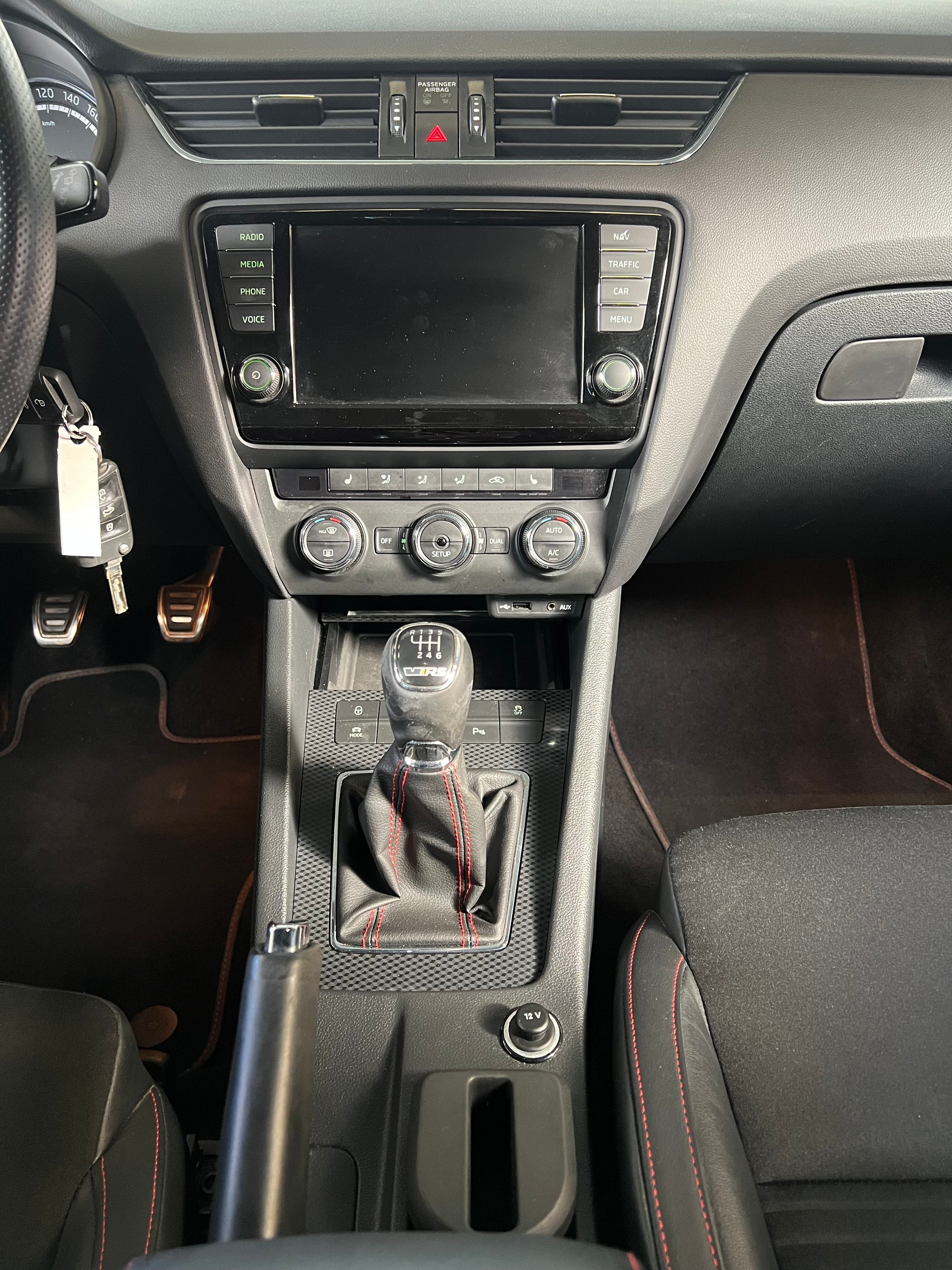 SKODA Octavia Combi 2.0 TSI RS-image-5