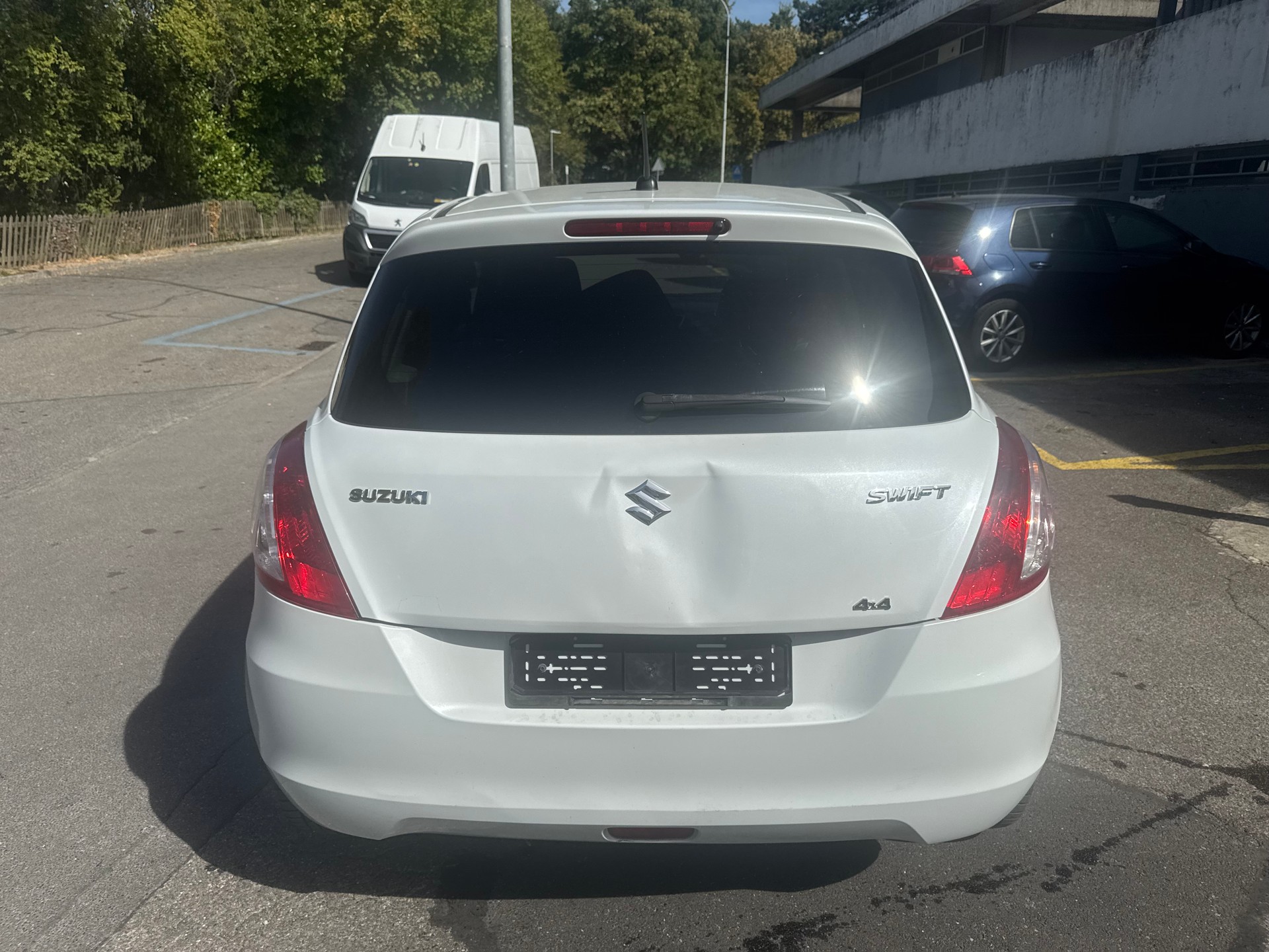 SUZUKI Swift 1.2i 16V Sergio Cellano 4x4-image-4