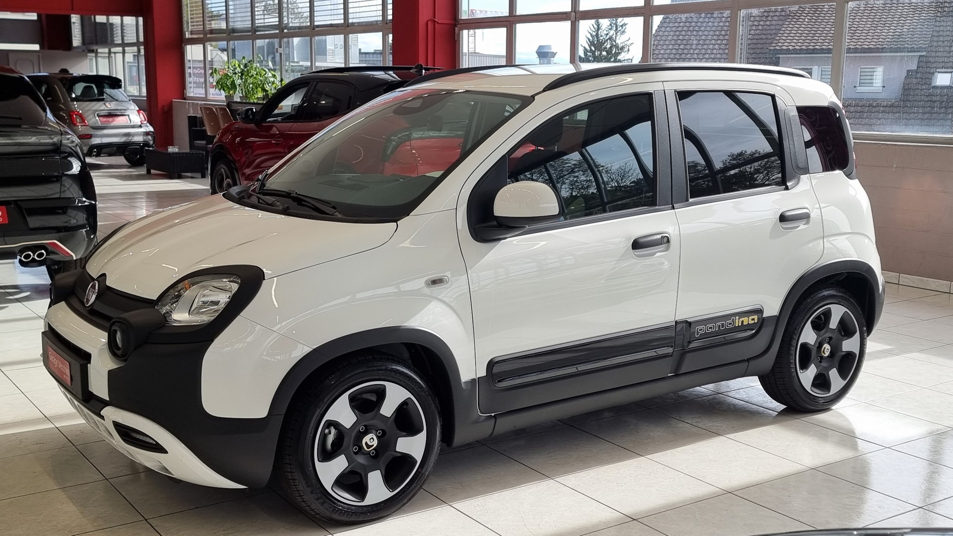 FIAT Panda 1.0 Hybrid Cross-showroom-element-1
