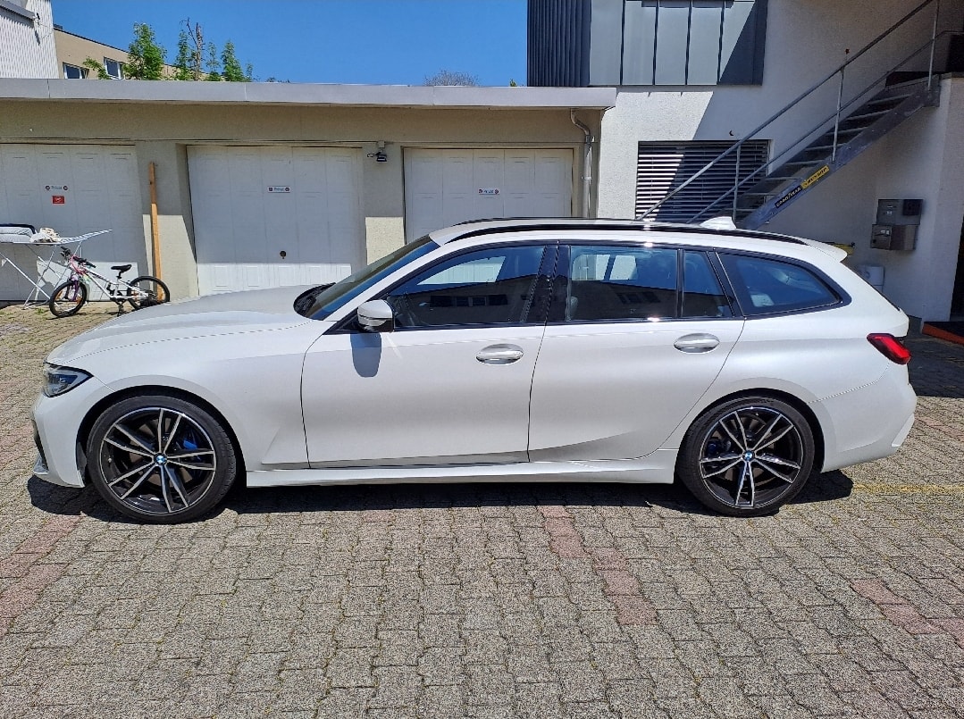 BMW 318i G21 M Sport Touring + LED + Pneus winter-image-1