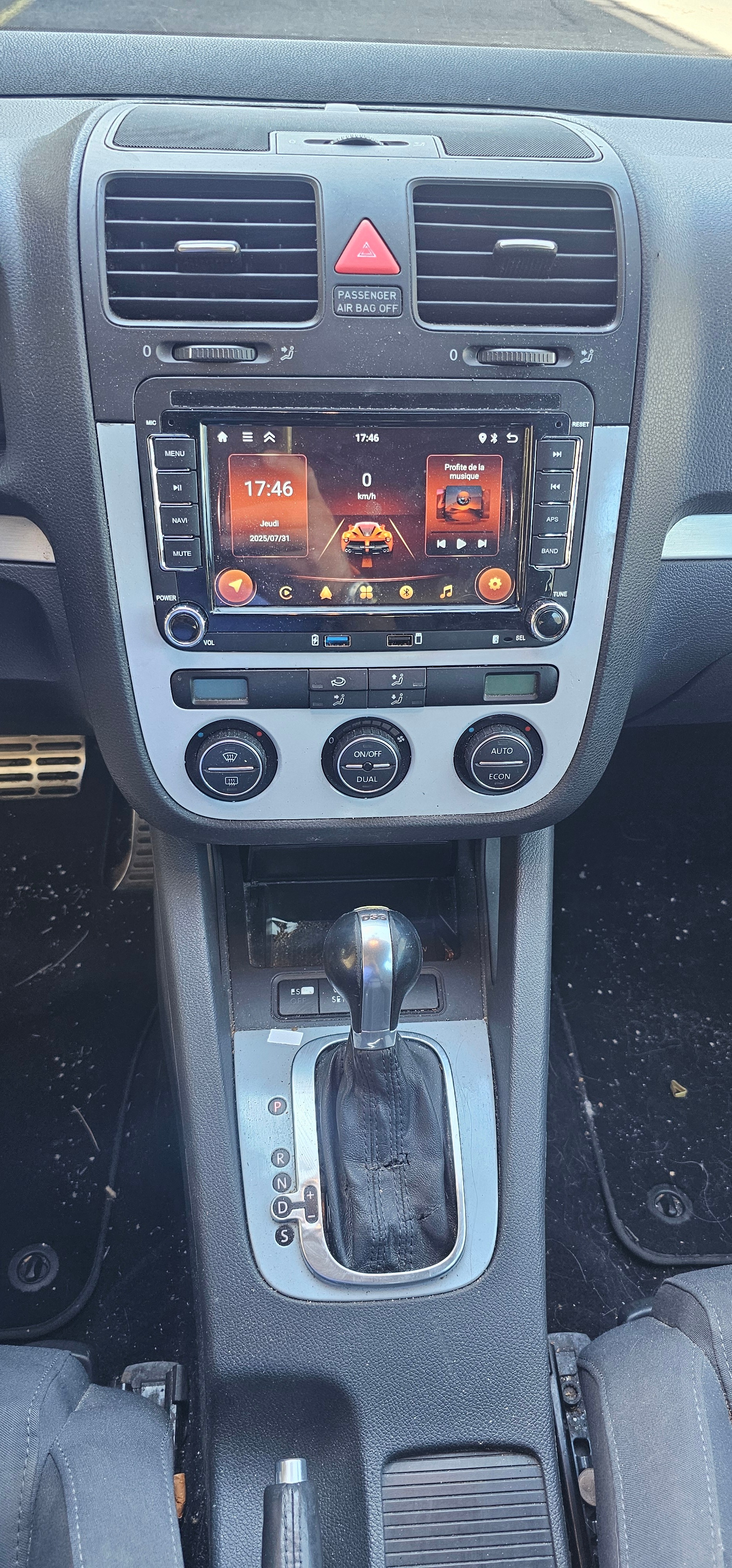 VW Gti-image-8
