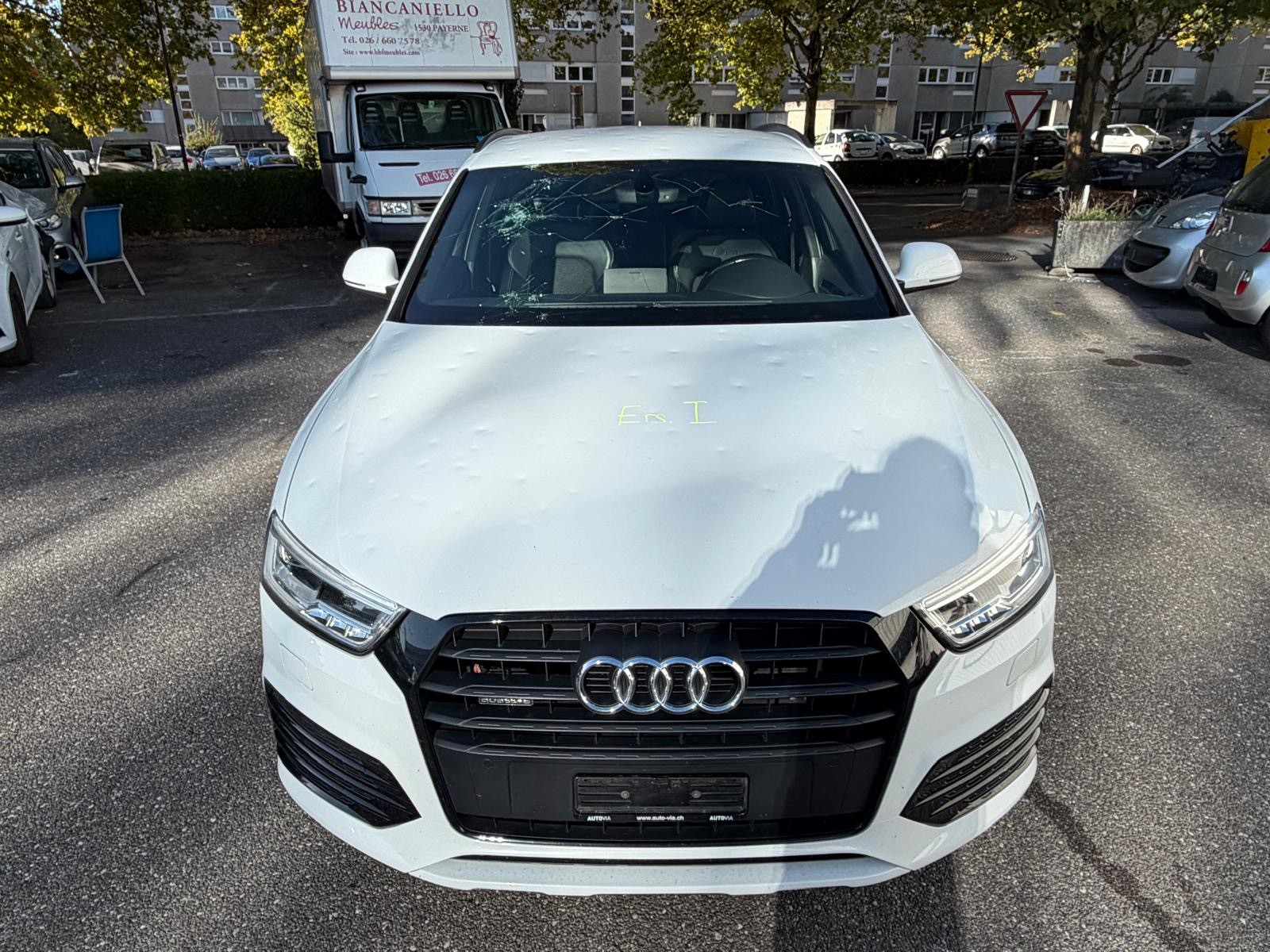 AUDI Q3 2.0 TDI design quattro S-tronic-image-5