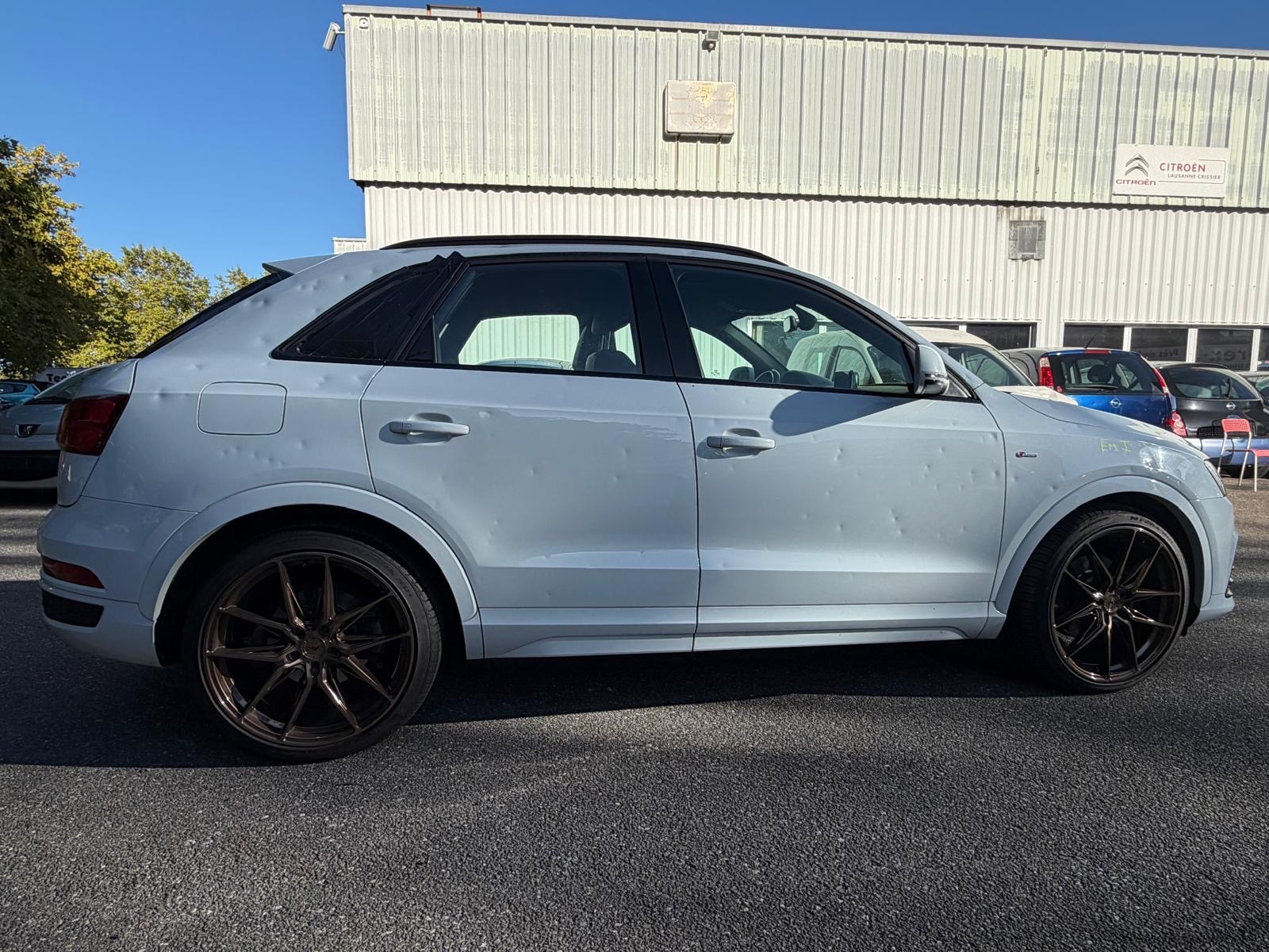 AUDI Q3 2.0 TDI design quattro S-tronic-image-3