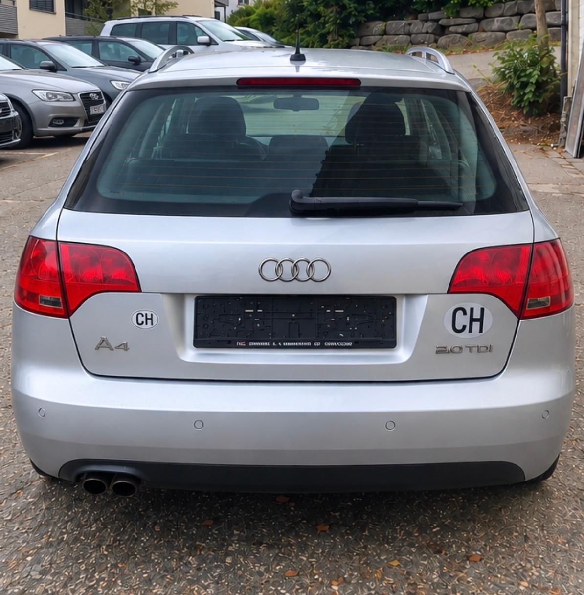AUDI A4 Avant 2.0 TDI-image-5