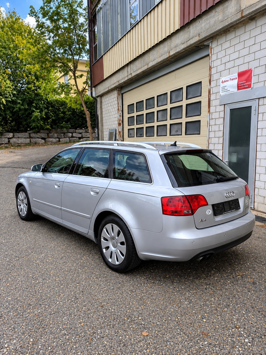 AUDI A4 Avant 2.0 TDI-image-3