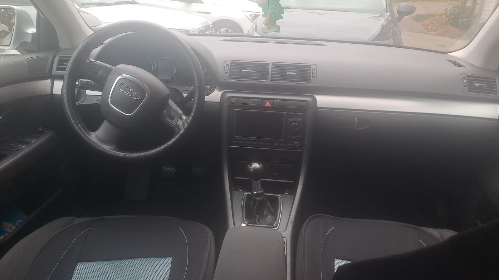 AUDI A4 Avant 2.0 TDI-image-6