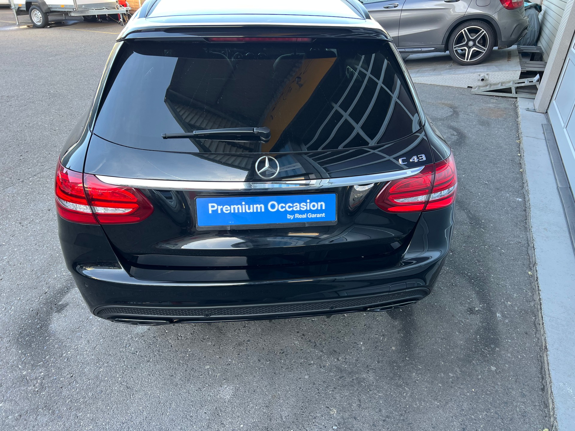 MERCEDES-BENZ C 43 AMG 4Matic 9G-Tronic-image-5