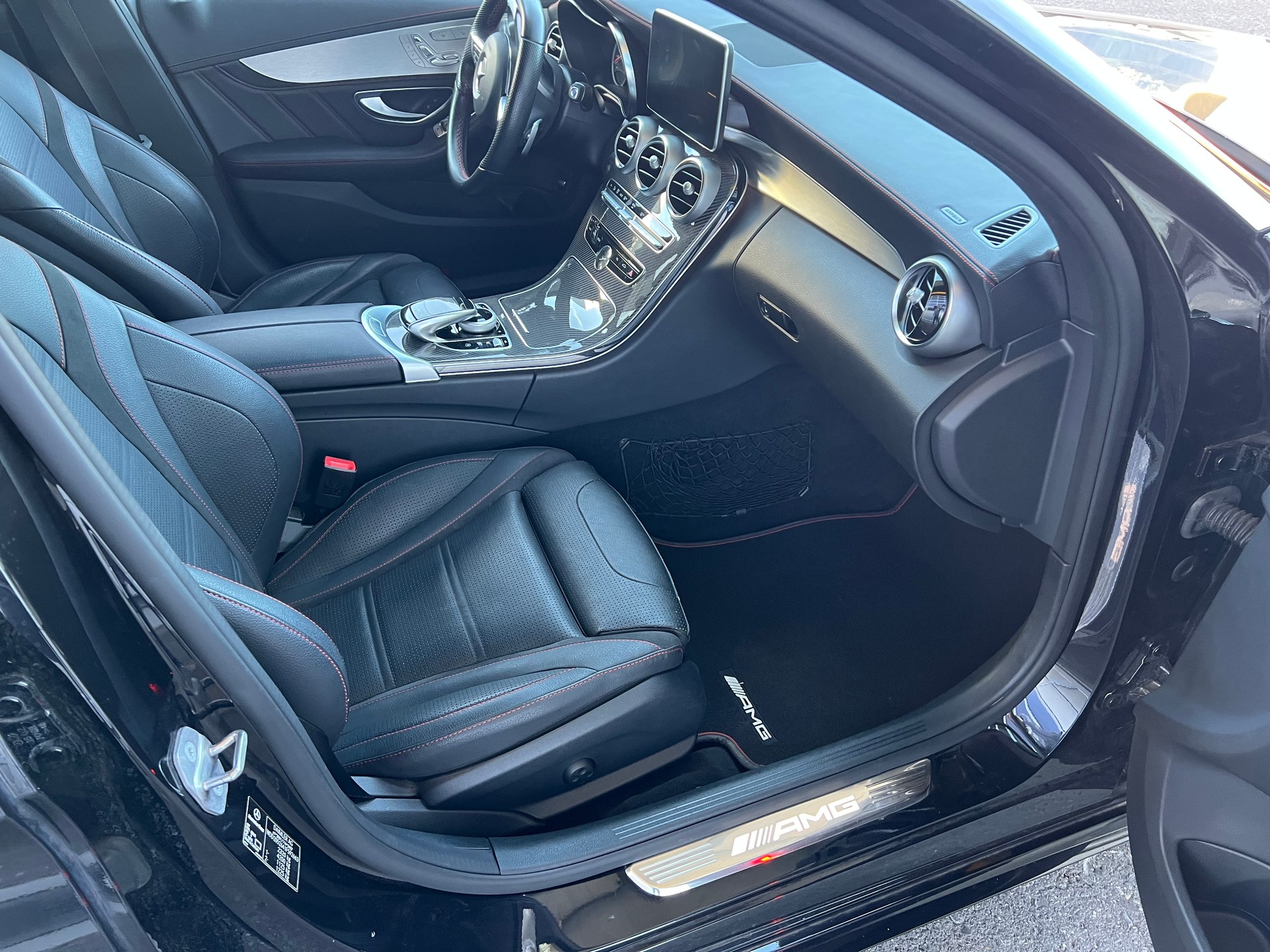 MERCEDES-BENZ C 43 AMG 4Matic 9G-Tronic-image-16